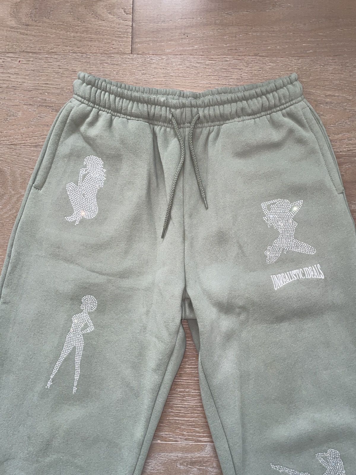 Named Collective NAMED COLLECTIVE - GREEN RHINESTONE CAMO SWEATPANTS Size US 30 / EU 46 - 4 Thumbnail
