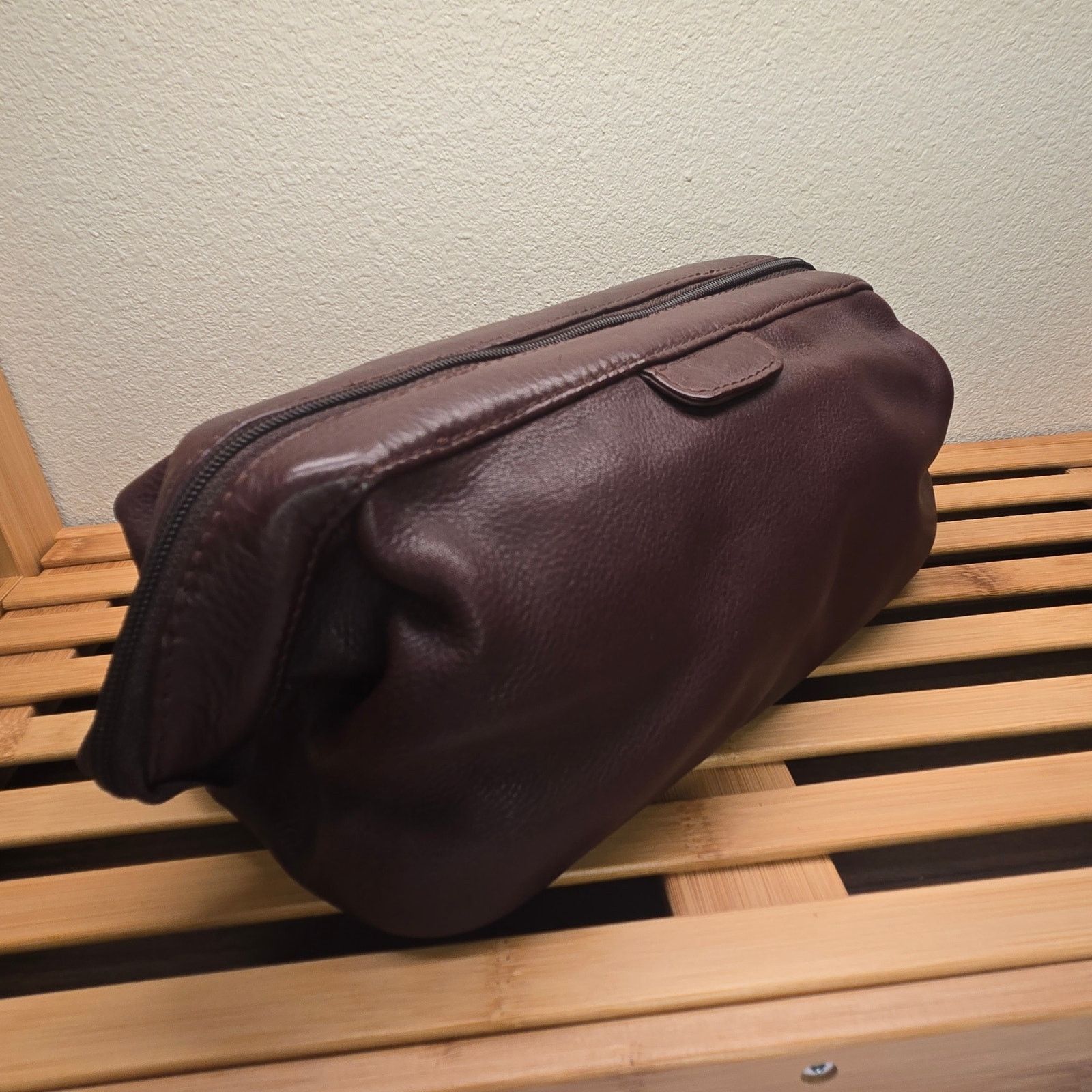 Vintage Vintage Private Label Dark Brown Grain Leather Toiletry Bag Size ONE SIZE - 1 Thumbnail