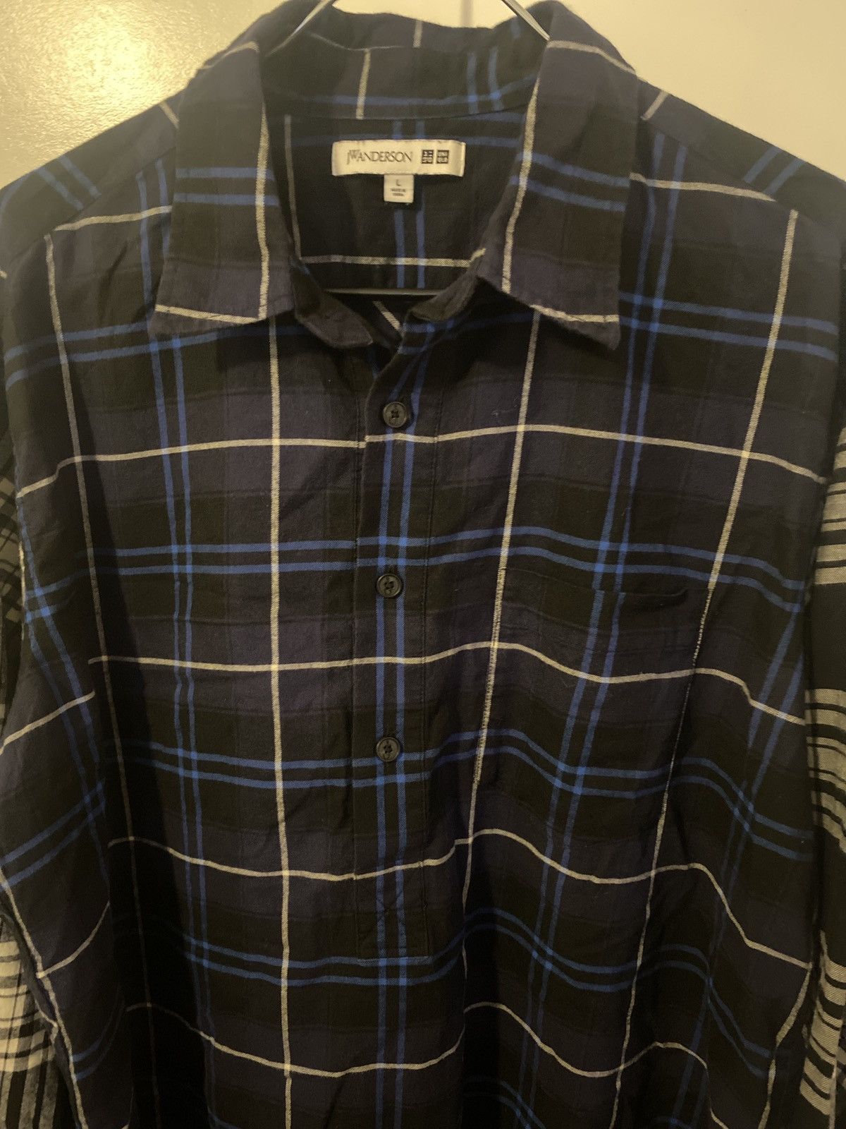 JW Anderson × Uniqlo NWOT JW Anderson Uniqlo Flannel Blue White Black Size L Size US L / EU 52-54 / 3 - 3 Thumbnail