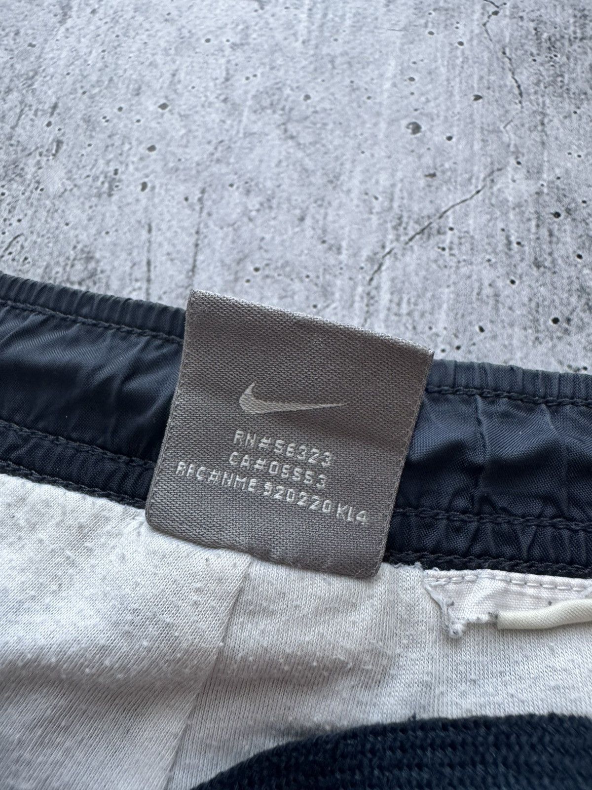 Nike Nike vintage nylon pants drill y2k Size US 36 / EU 52 - 9 Thumbnail