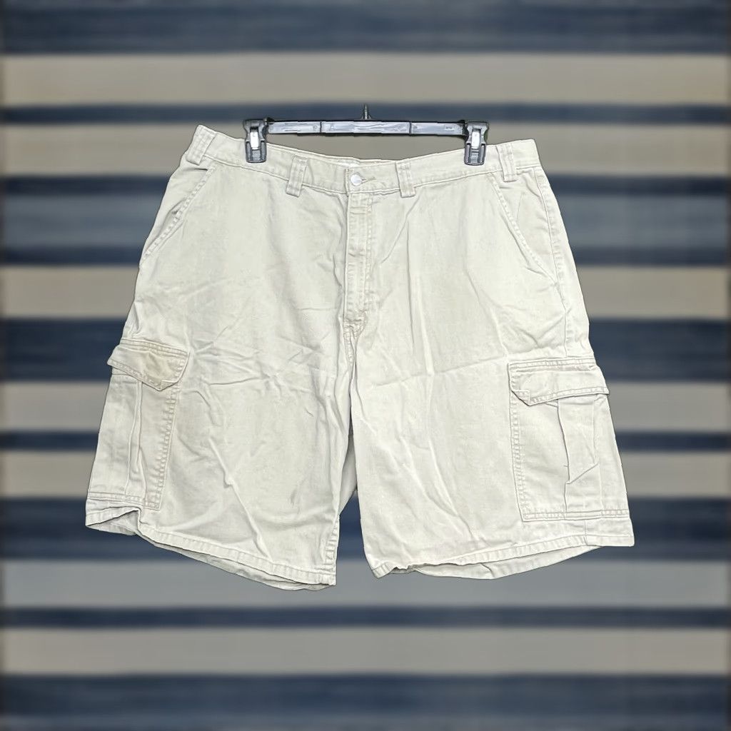 Levi's VINTAGE Levi's Silvertab Cargo Shorts Mens 40 Khaki Beige 100% Cotton Y2K Baggy Skater Size US 40 / EU 56 - 1 Thumbnail