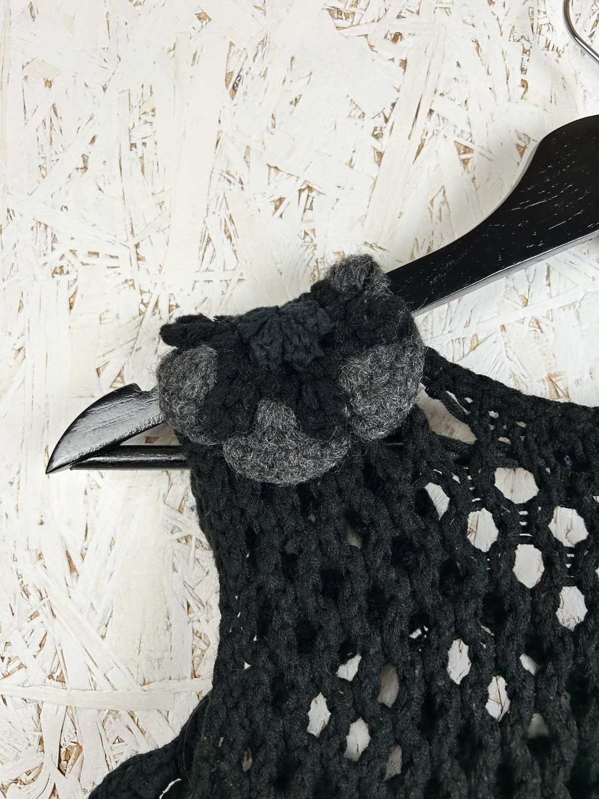 Tricot Comme des Garcons Vintage Comme Des Garcons Tricot Crochet Flower Wool Vest M Size M / US 6-8 / IT 42-44 - 5 Thumbnail