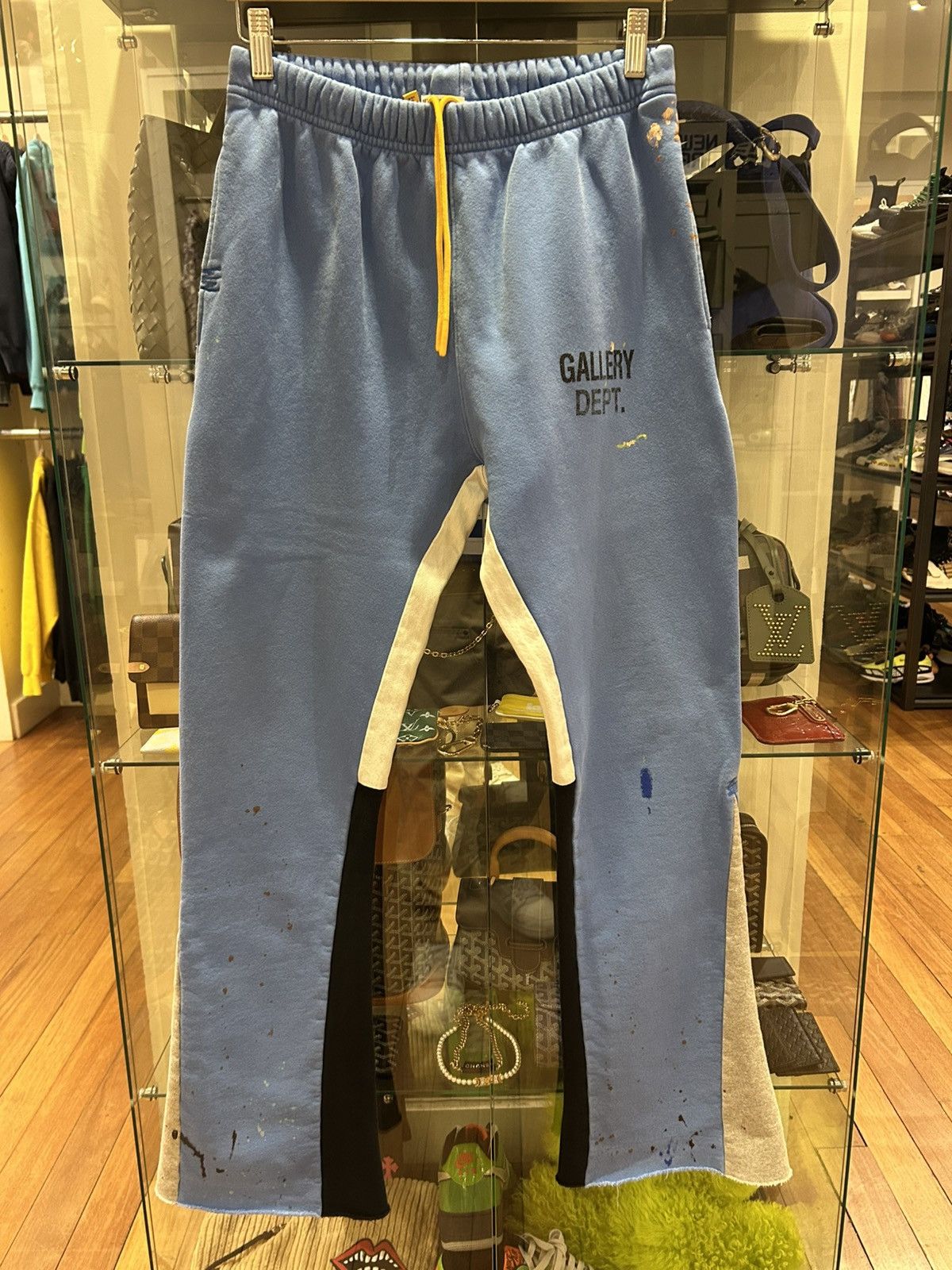 Gallery Dept. Gallery Dept. Paint Flared Sweatpants Size US 30 / EU 46 - 1 Thumbnail