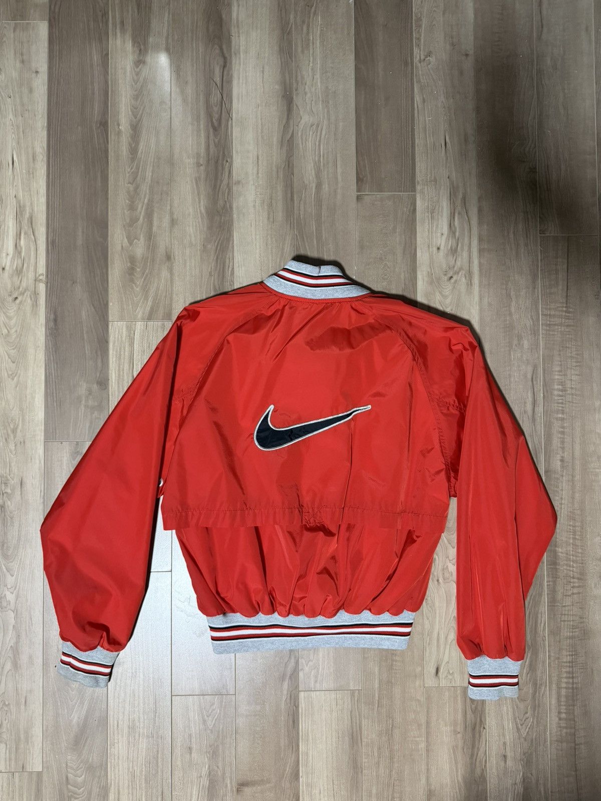 Nike Vintage 90s Nike Big Logo Nylon Jacket Size S / US 4 / IT 40 - 2 Thumbnail