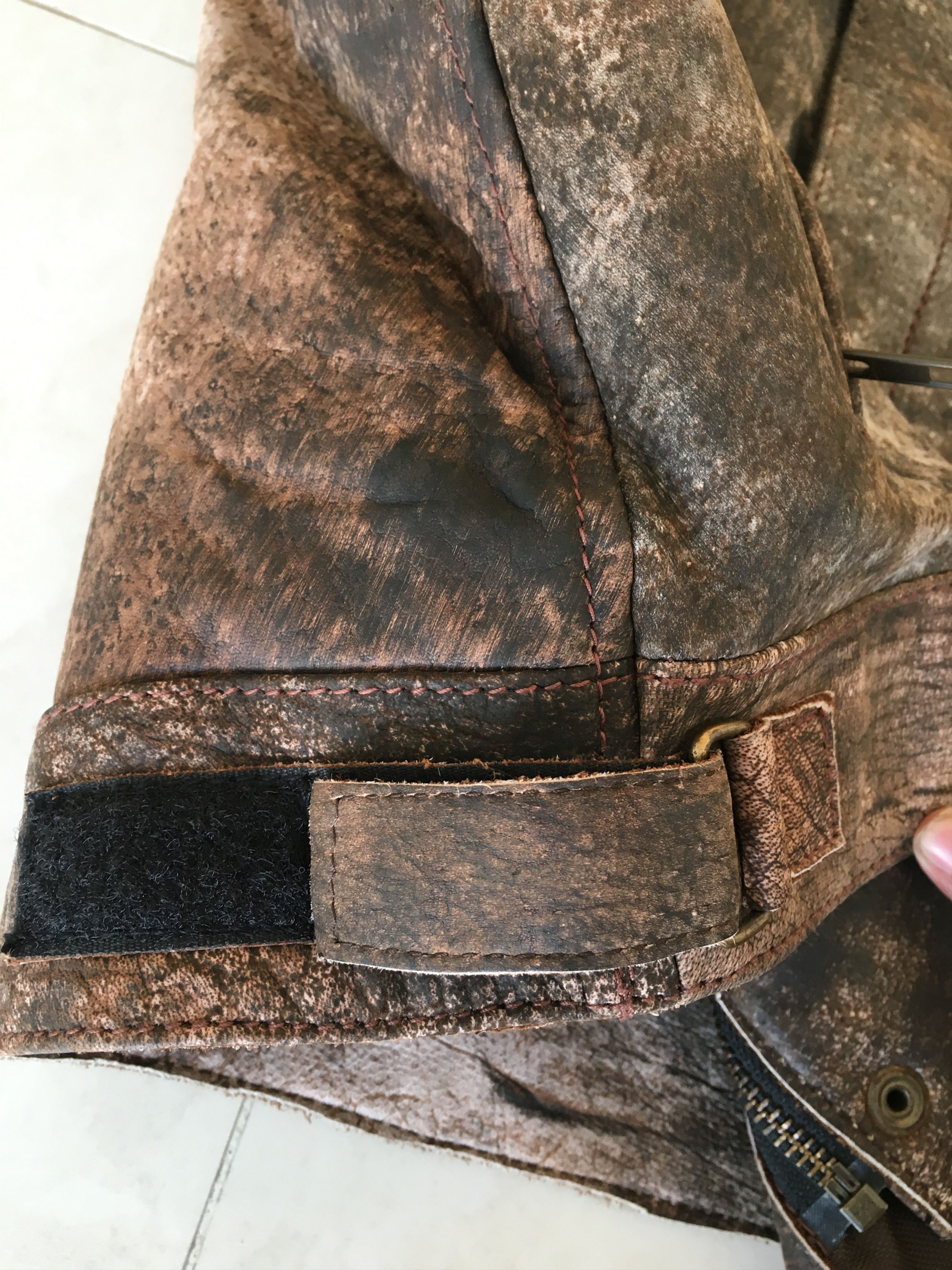 Leather Motorcycle Leather Vest Disstressed Biker Jacket with Armor Size US S / EU 44-46 / 1 - 5 Thumbnail