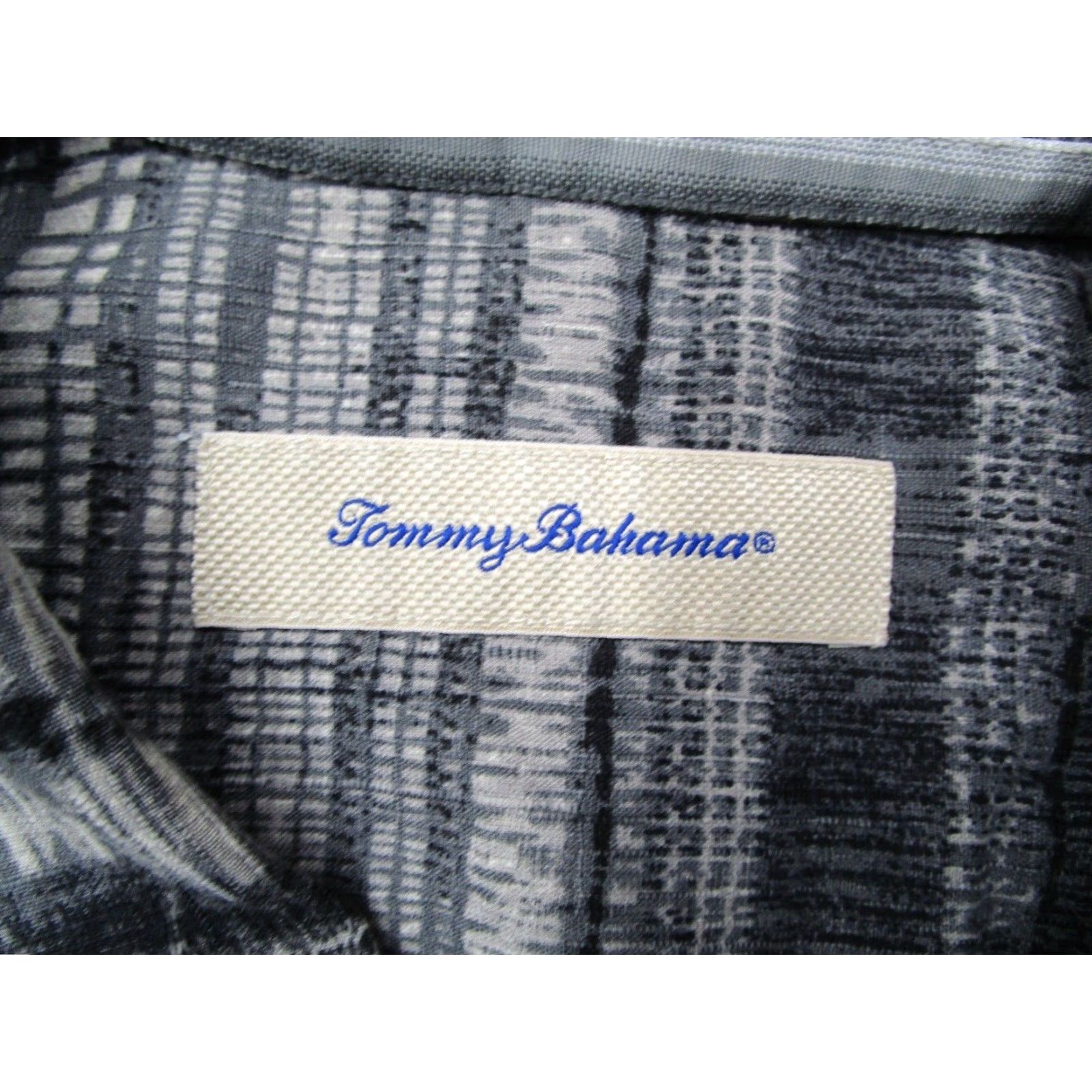 Tommy Bahama Tommy Bahama Shirt Mens Large Gray Silk Camp Button Up Hawaiian Tiki Abstract Geometric Pattern 100% Silk All Seasons Size US L / EU 52-54 / 3 - 3 Thumbnail