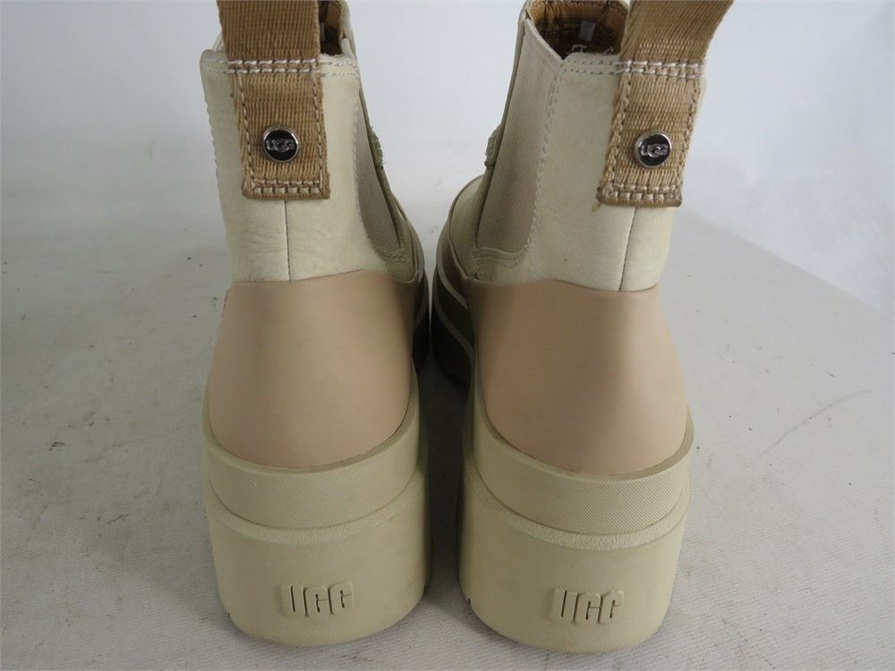 Ugg UGG SEA SALT BRISBANE CHELSEA WATERPROOF PLATFORMBOOTS 9 Size US 9 / IT 39 - 4 Thumbnail