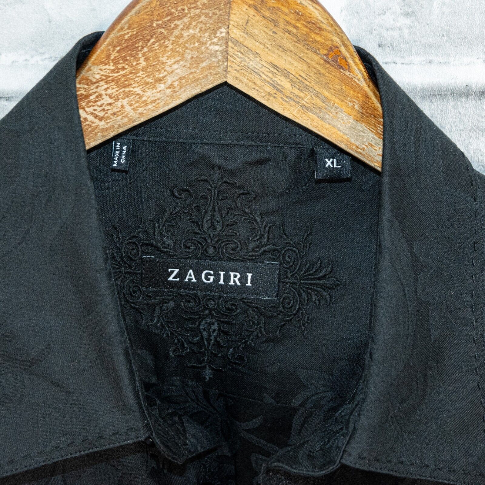 ZAGIRI ZAGIRI Men's Black Floral jacquard Button down Shirt Size US XL / EU 56 / 4 - 2 Thumbnail