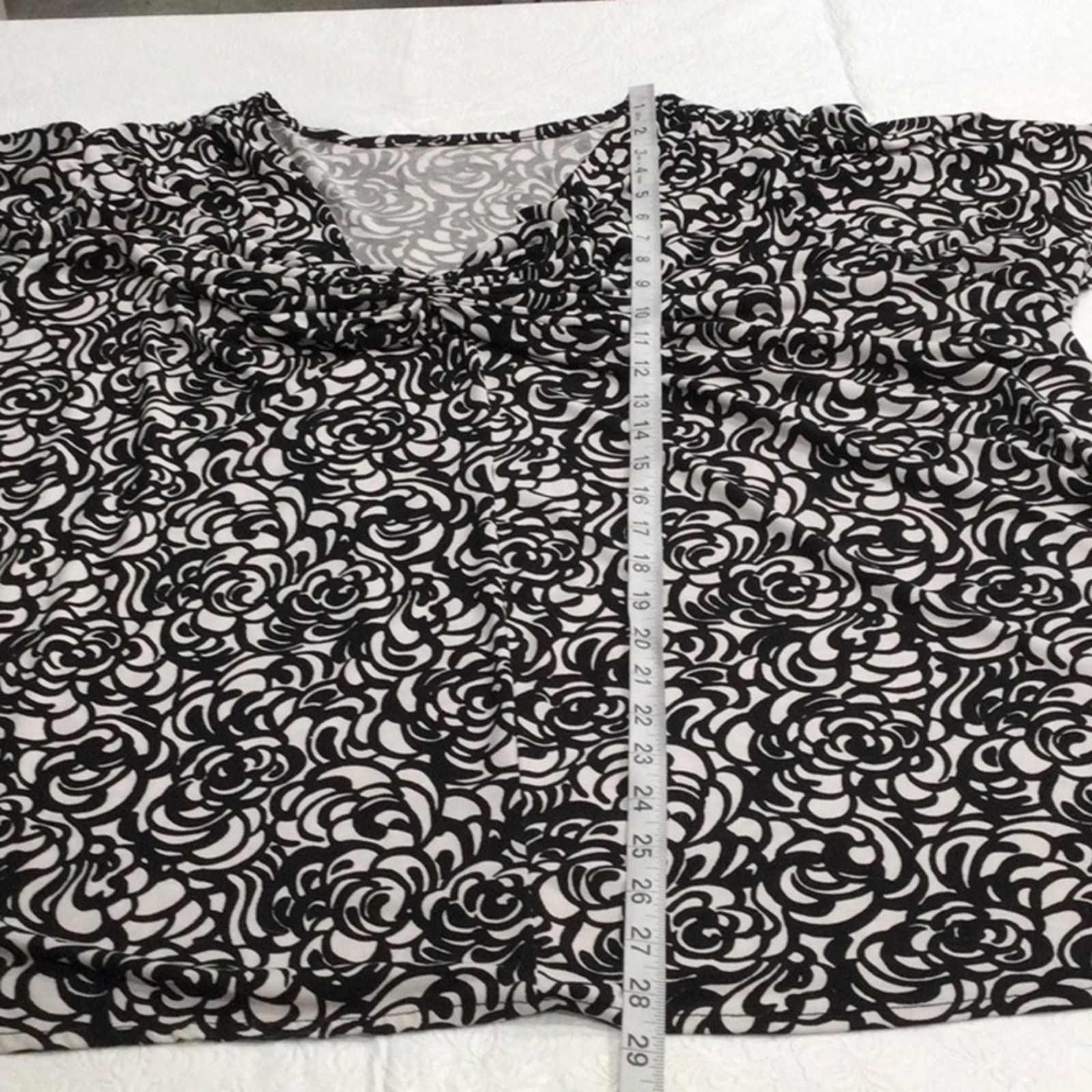 Other Lane Bryant Black & White V-Neck Short Sleeve Blouse 26/28 Size 3XL / US 20-22 - 13 Thumbnail