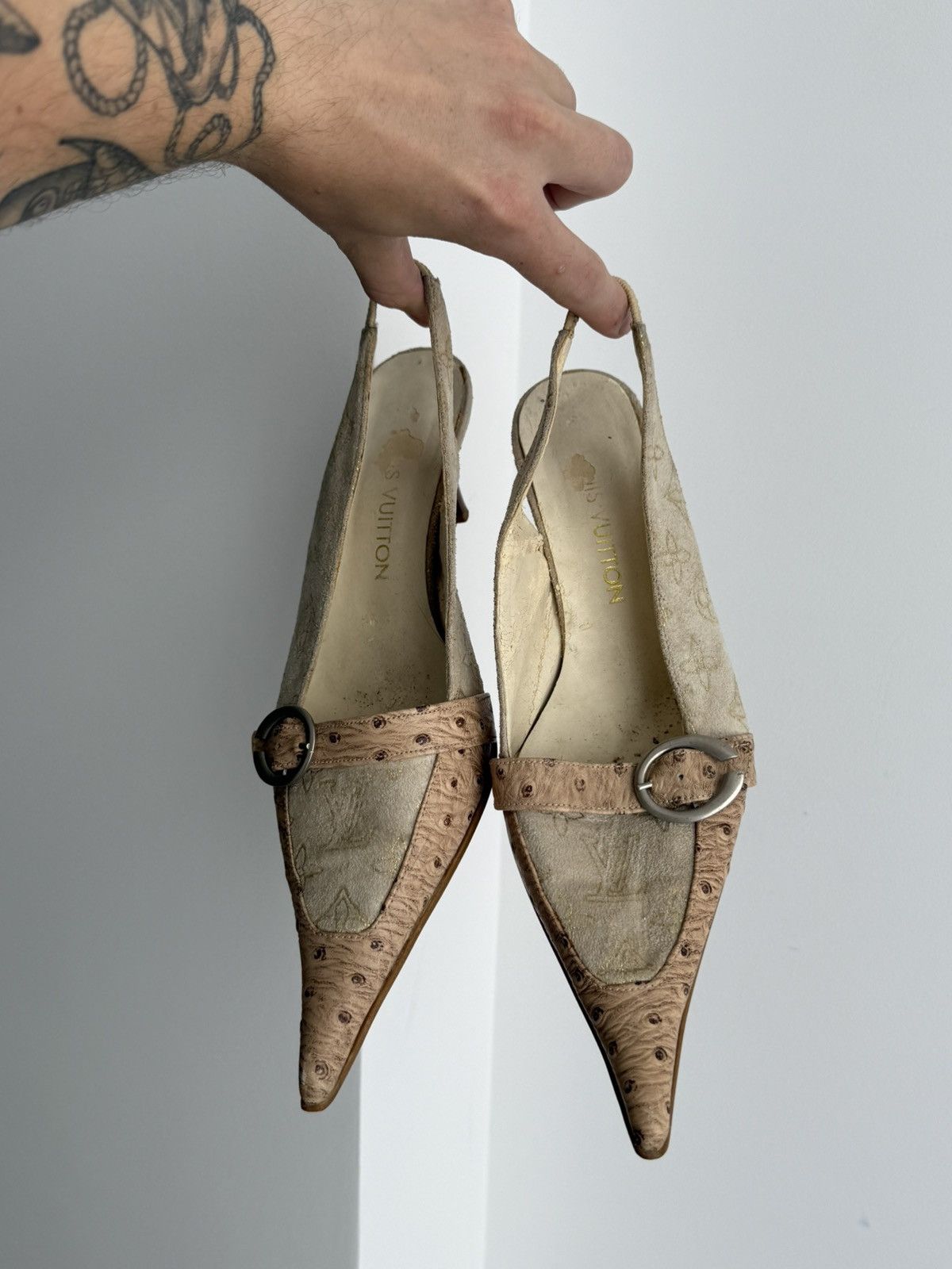 Louis Vuitton Archive Louis Vuitton Ostrich Vintage Mule Size in Fact 38 Size US 8 / IT 38 - 2 Thumbnail