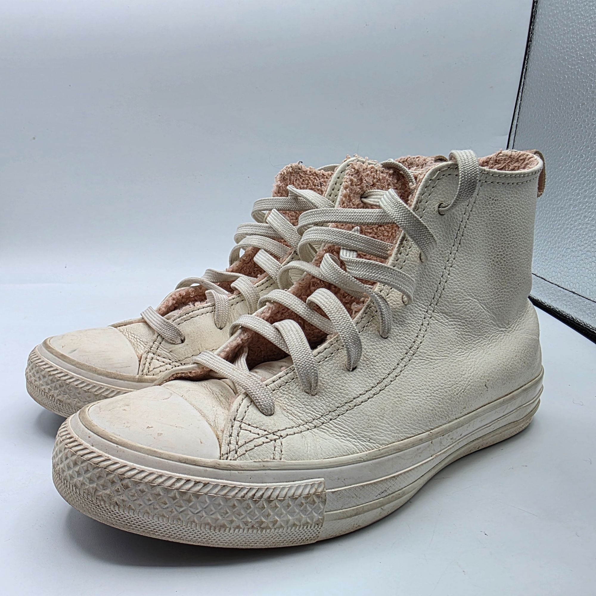 Converse Chuck Taylor All Star Womens Size 6 White Shoes Per