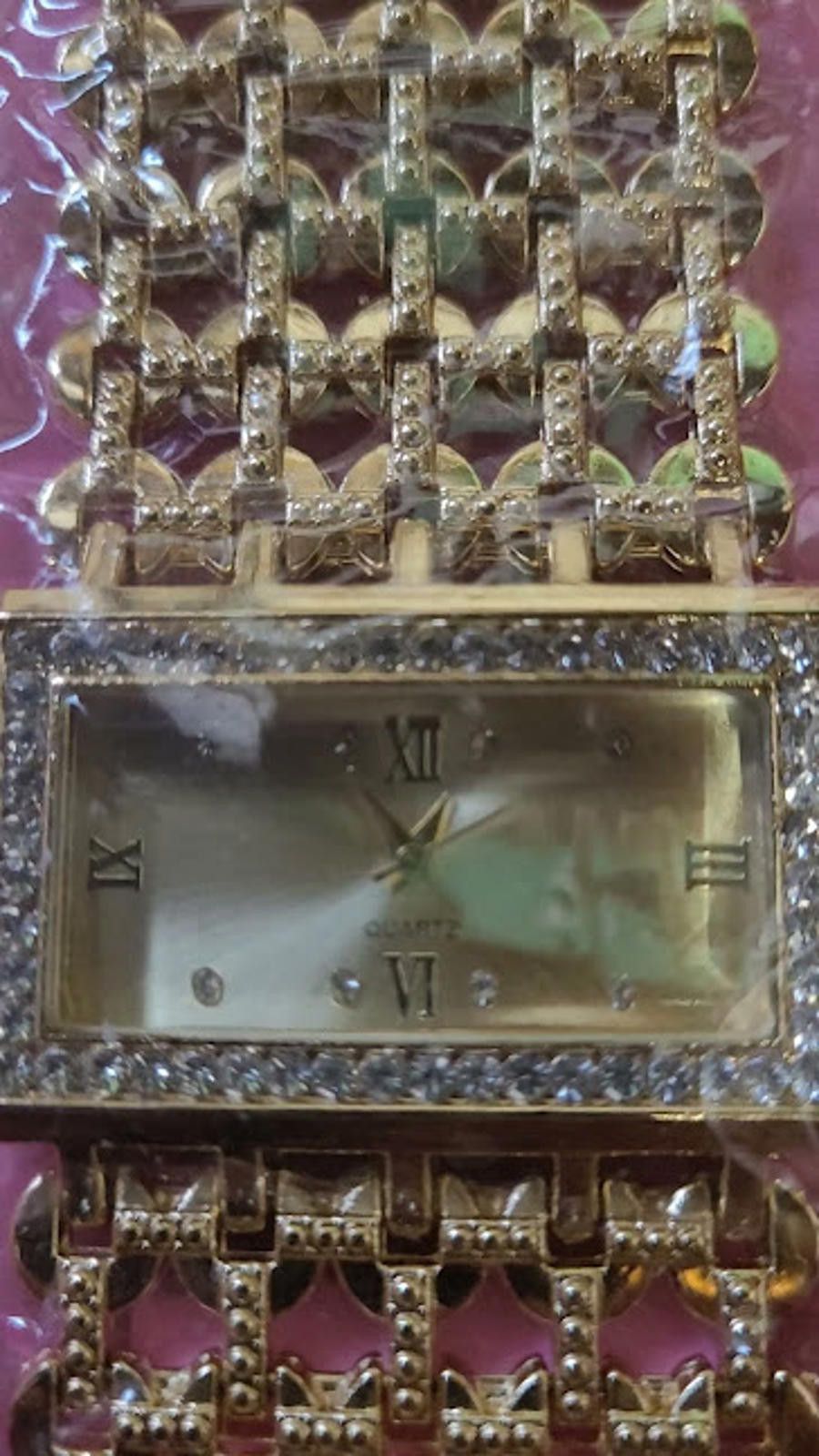 Other Glamorous Vintage Looking Watch - Act Fast! Size ONE SIZE - 2 Thumbnail