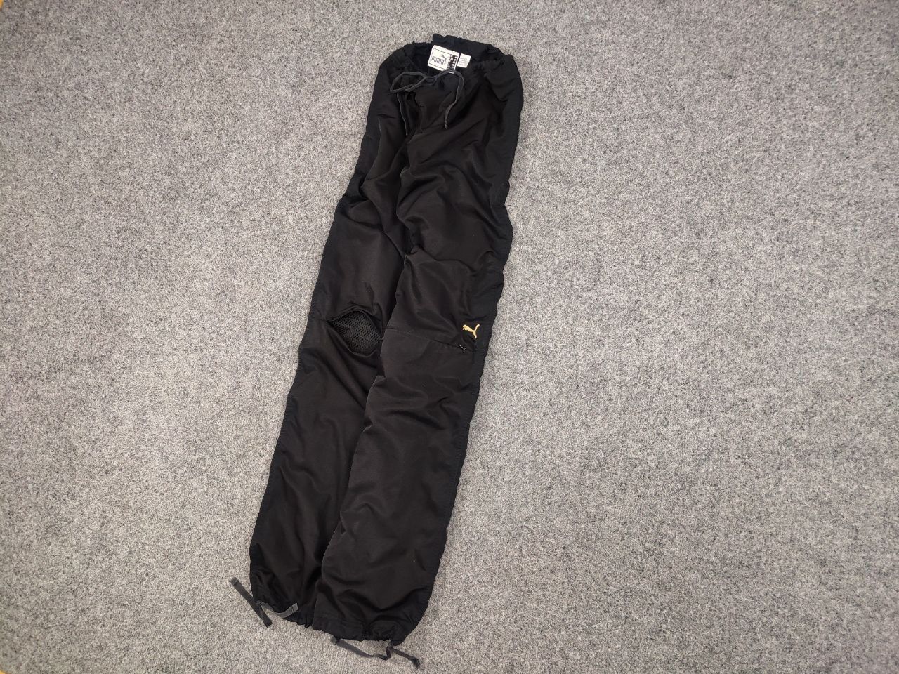 Puma Vintage Puma Logo Zip Knees Black track Pants Y2K Style Size US 32 / EU 48 - 4 Thumbnail