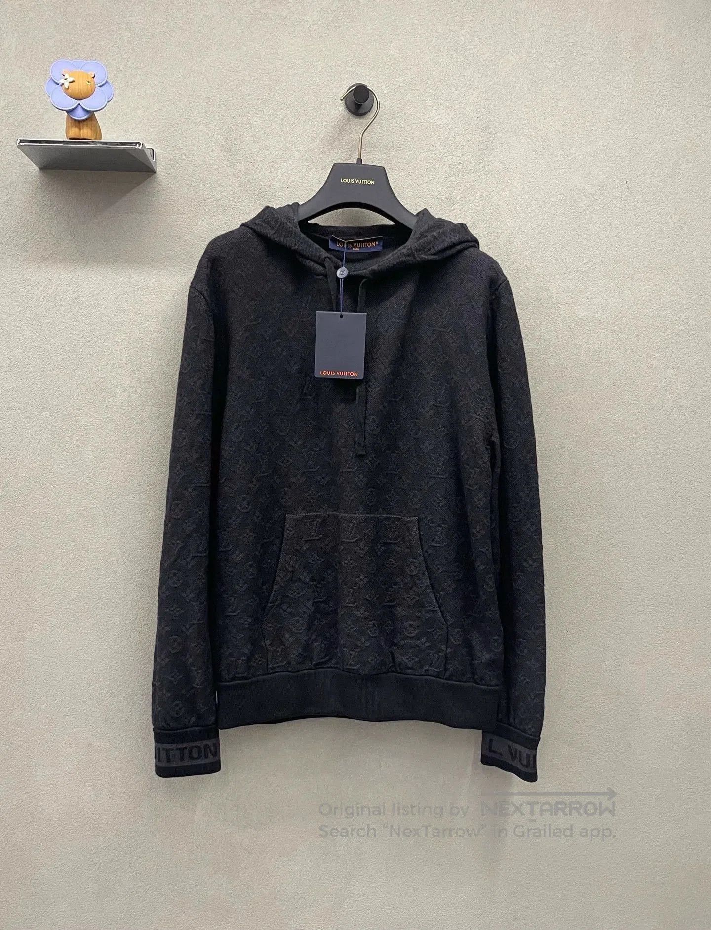 Louis Vuitton black logo embossed long sleeve hoodie. Size US M / EU 48-50 / 2 - 1 Thumbnail