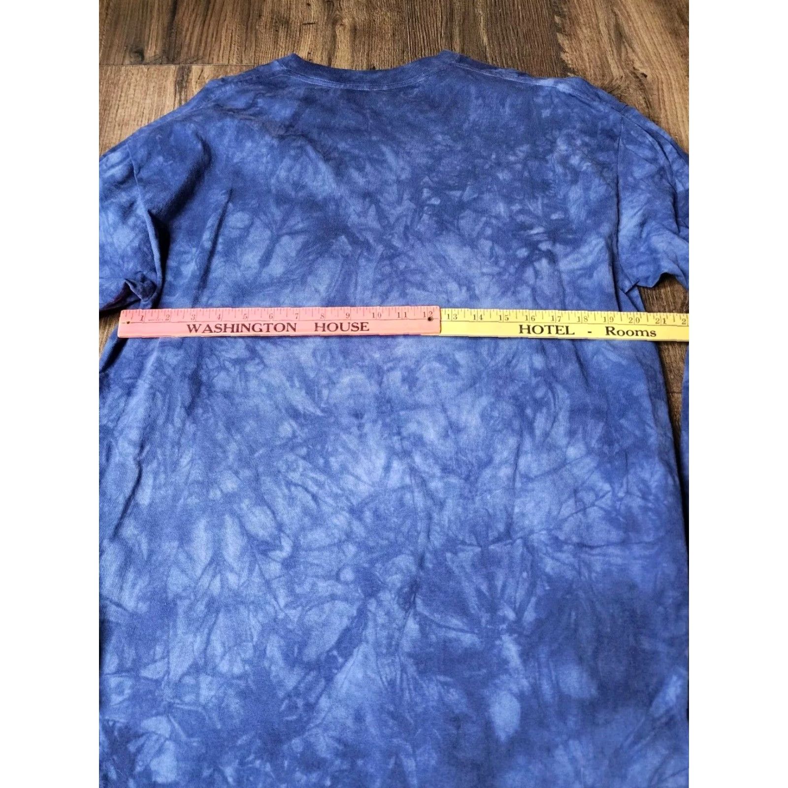 The Mountain The Mountain Christmas Cat Tie Dye Long Sleeve T Shirt Adult XL Blue Mens Size US XL / EU 56 / 4 - 4 Thumbnail
