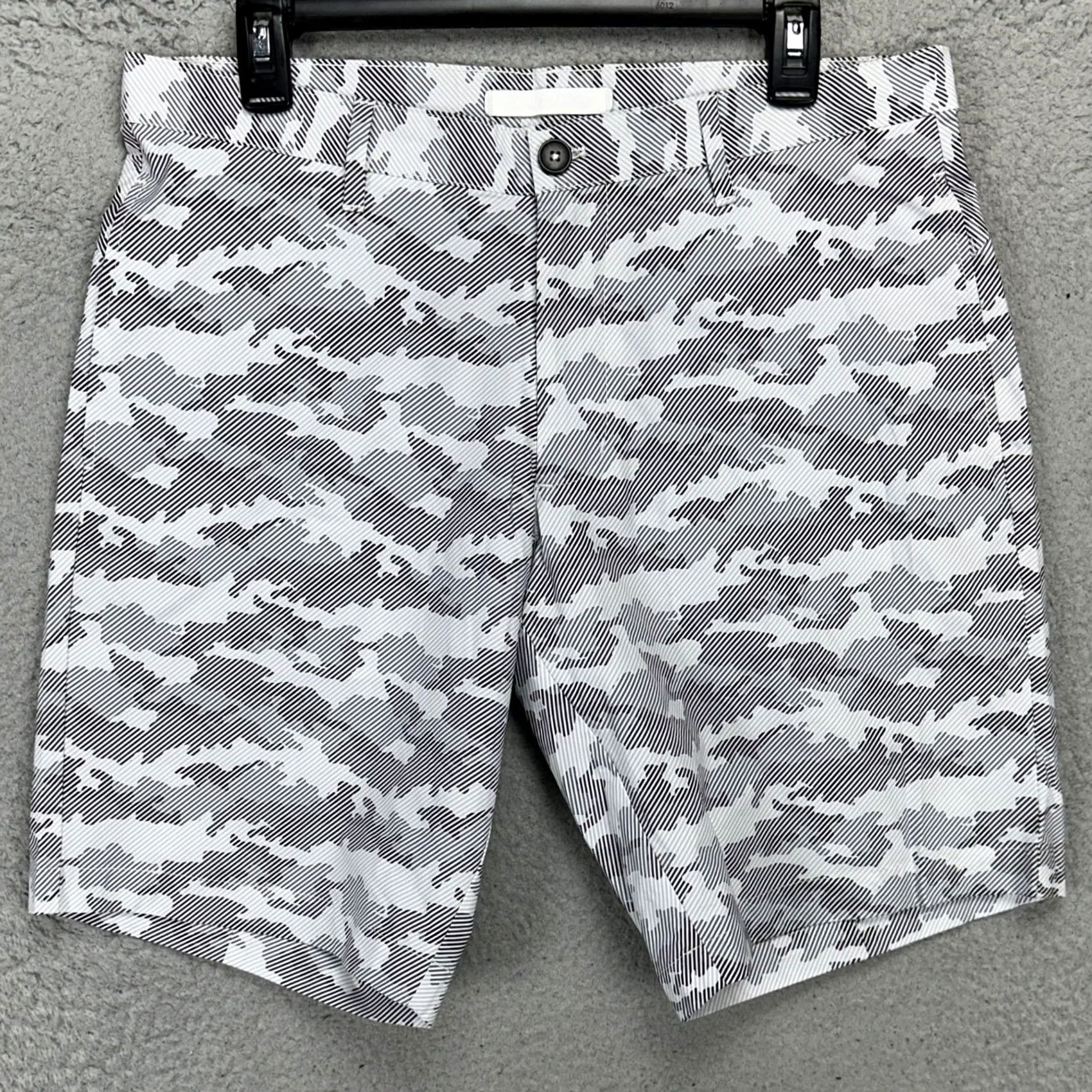 Robert Graham Robert Graham Mens Chino Shorts 32 Gray White Camo Flat Front Pocket Outdoor Regular Waist 32 Size US 32 / EU 48 - 2 Thumbnail