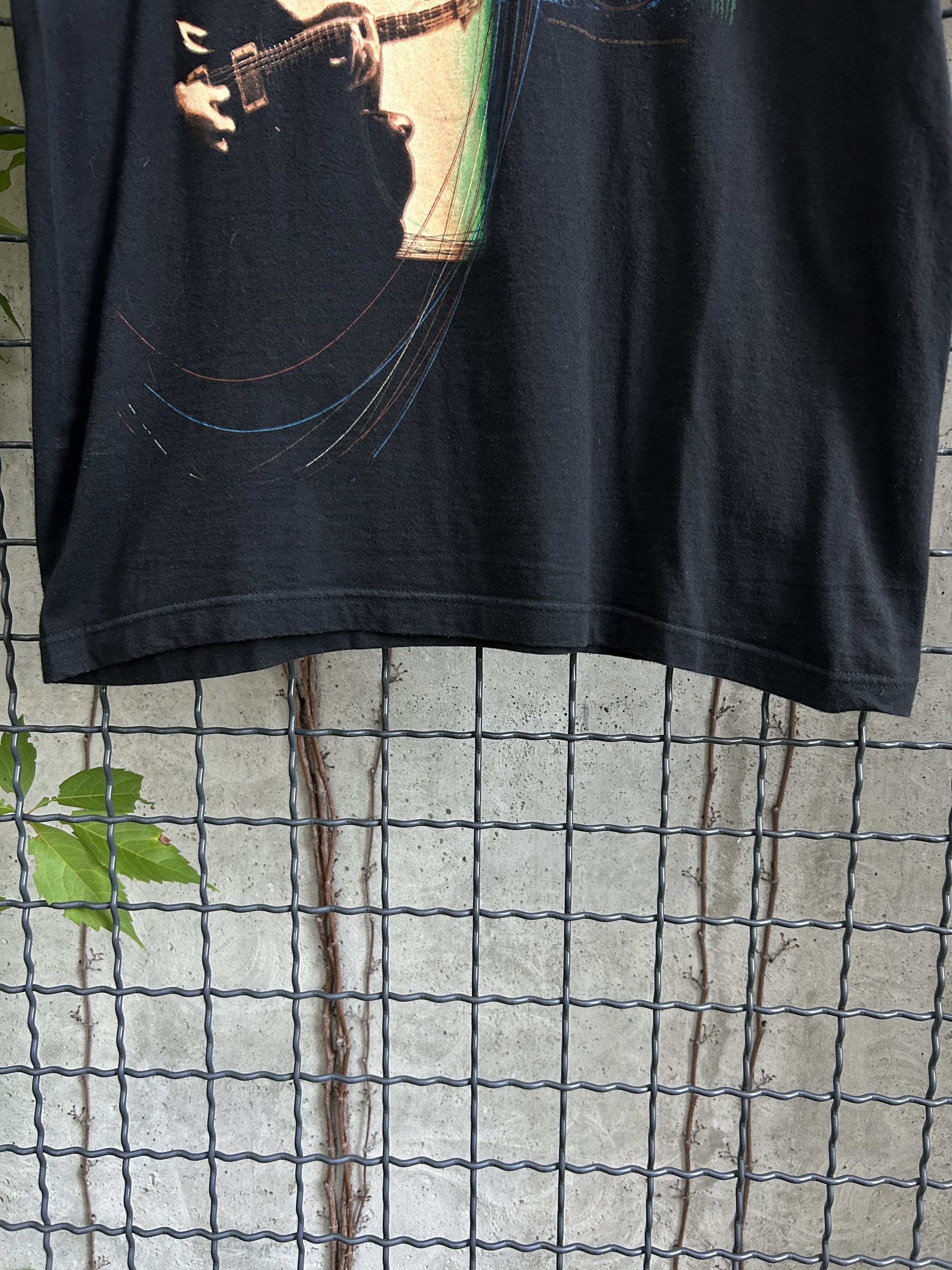 Band Tees Vintage 2002 Carlos Santana All Is One Tour T-shirt Size US M / EU 48-50 / 2 - 13 Thumbnail