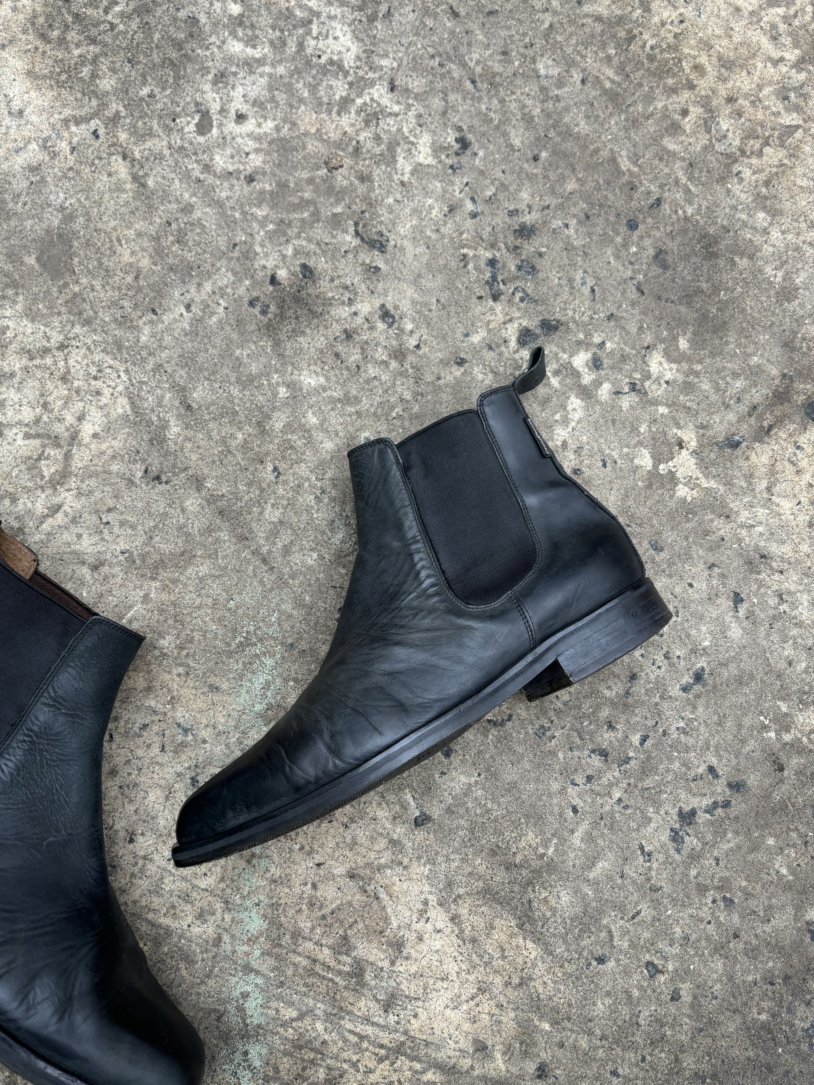 Russell & Bromley Russell Bromley Chelsea Boots Size US 9 / EU 42 - 8 Thumbnail