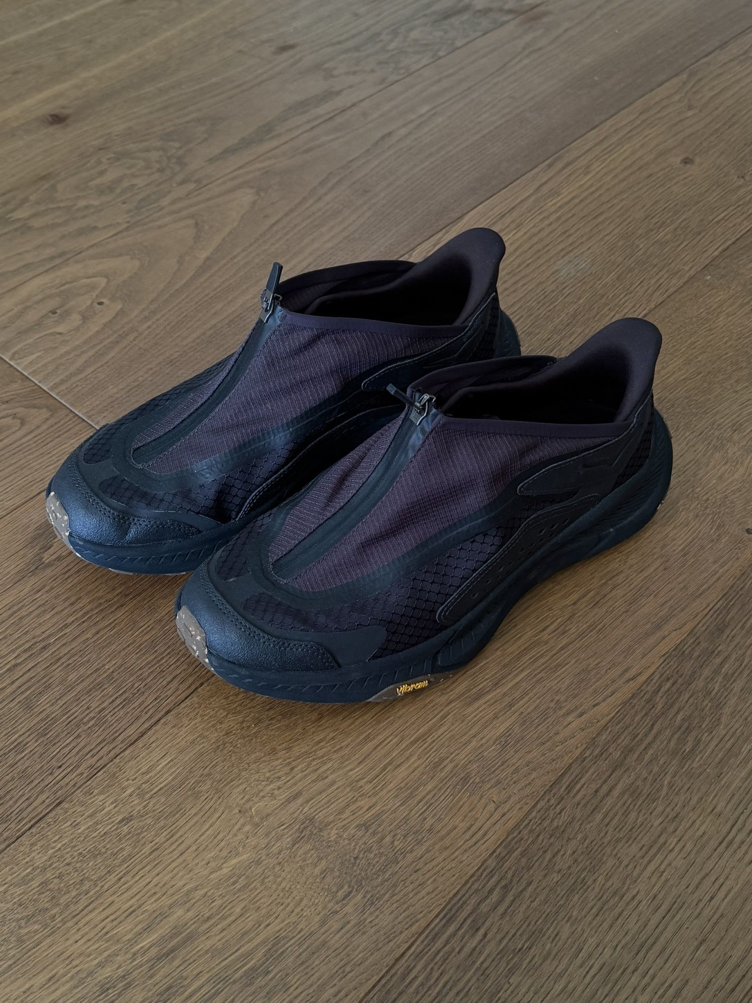 Hoka U Project Transport - Black (CRBN) size 12 Size US 12 / EU 45 - 1 Thumbnail