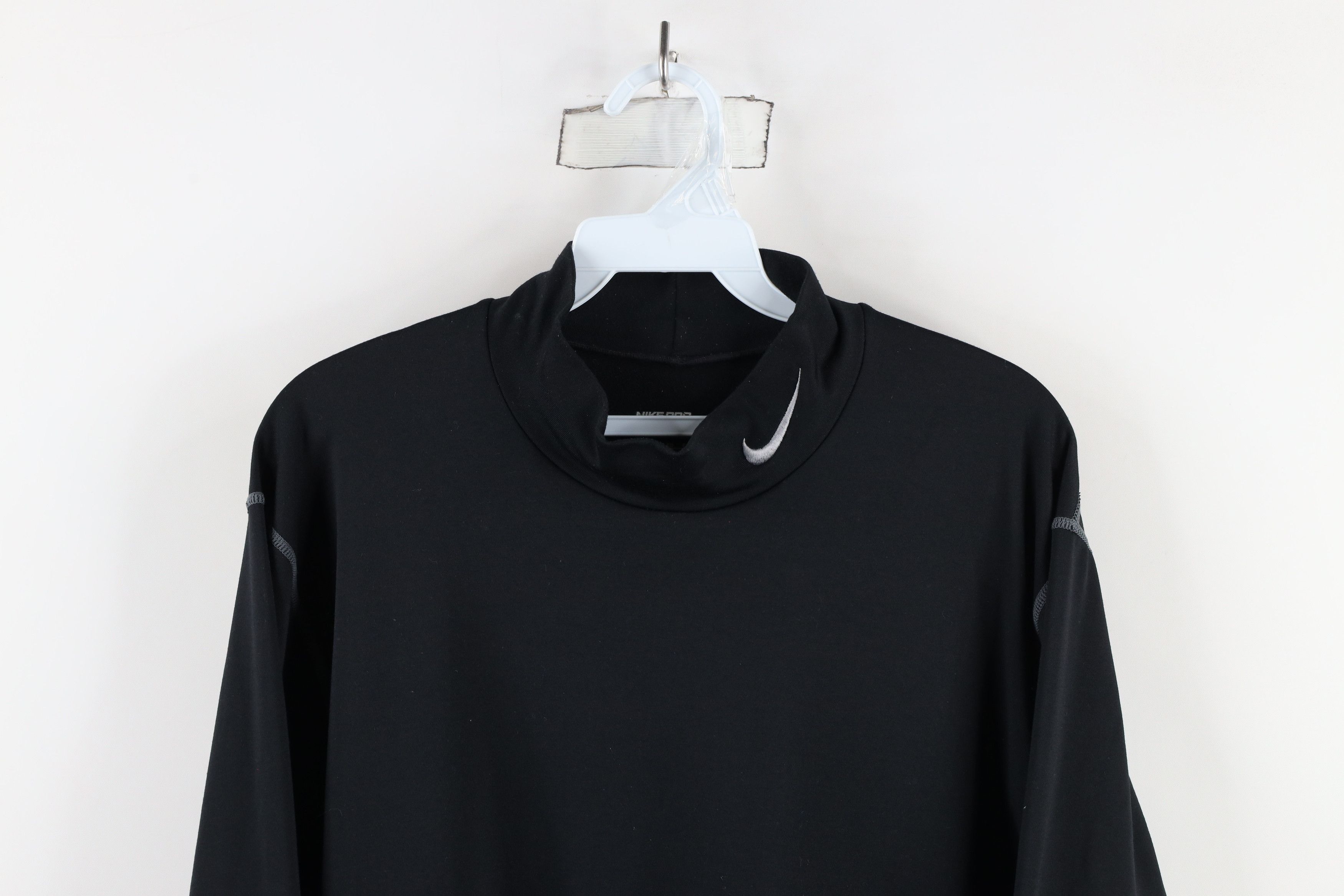 Vintage Vintage Nike Pro Lined Mock Neck Outdoor Training T-Shirt Size US XL / EU 56 / 4 - 2 Thumbnail
