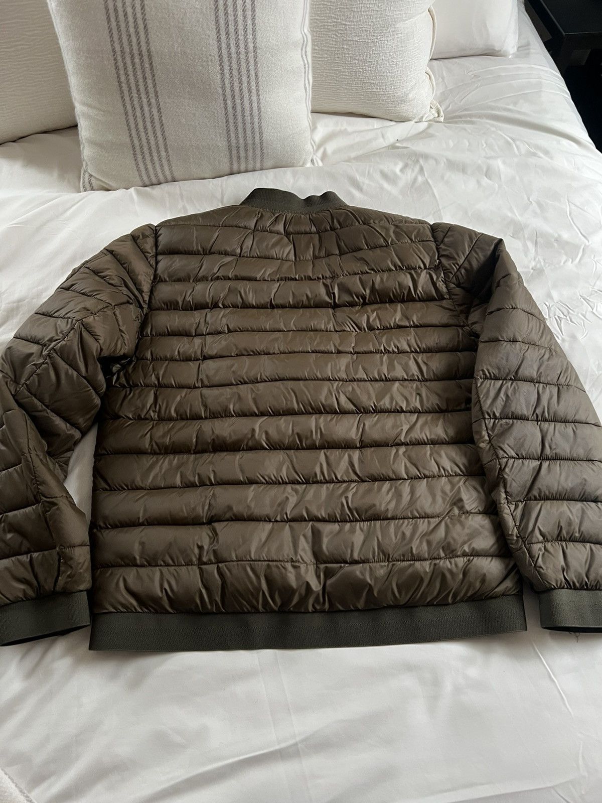 Guess Guess Bomber / Puffer Jacket Size US L / EU 52-54 / 3 - 5 Thumbnail