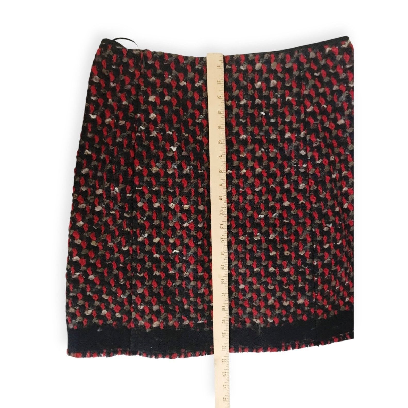 Prada Prada Fall 2010 Bouclé Tweed Skirt Made in Italy IT46 Size 32" / US 10 / IT 46 - 7 Thumbnail