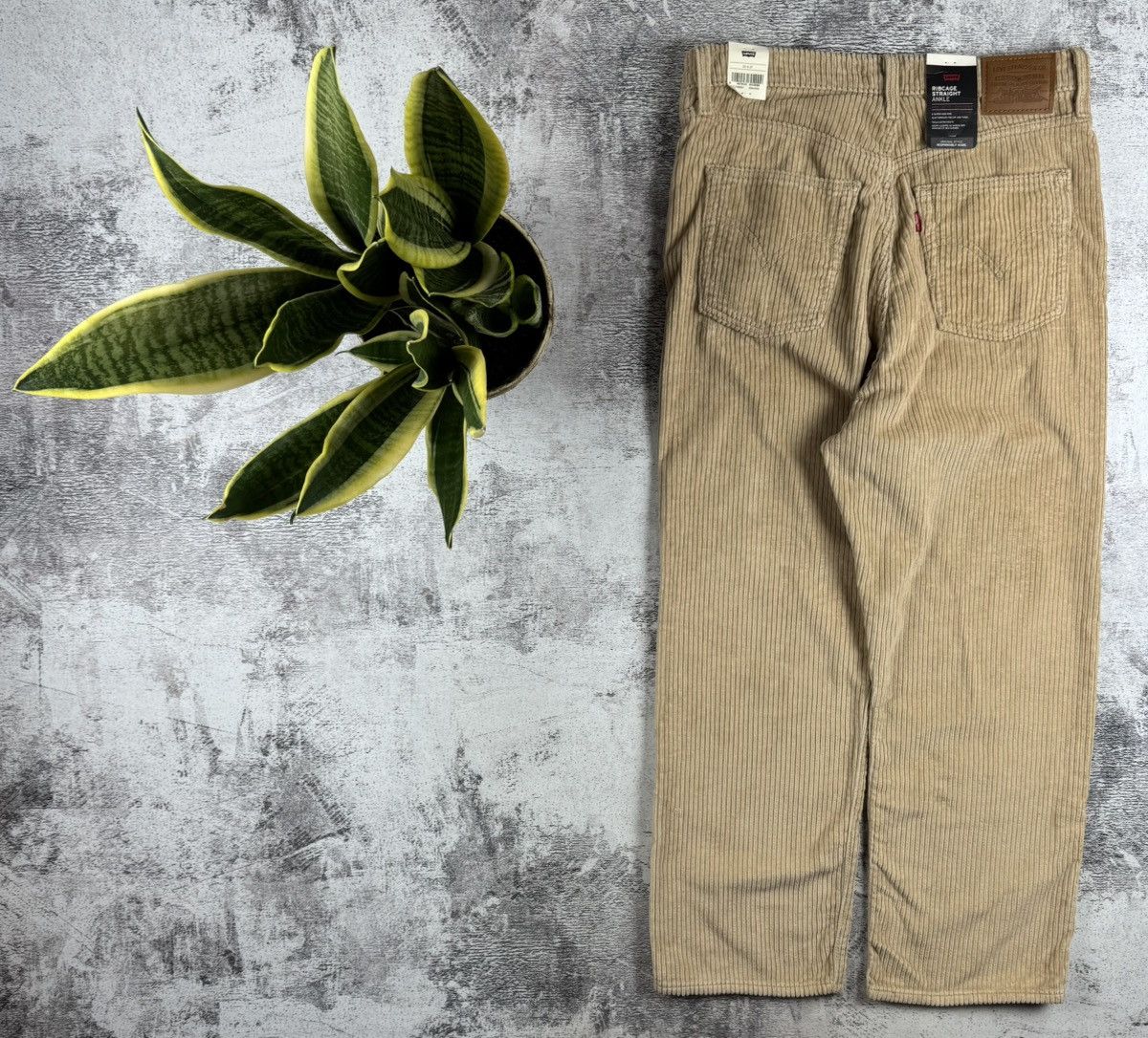Levi's Levis NEW Ribcage Straight Ankle Velvet Velour Men’s High Rise Pants Trousers Size US 30 / EU 46 - 1 Thumbnail