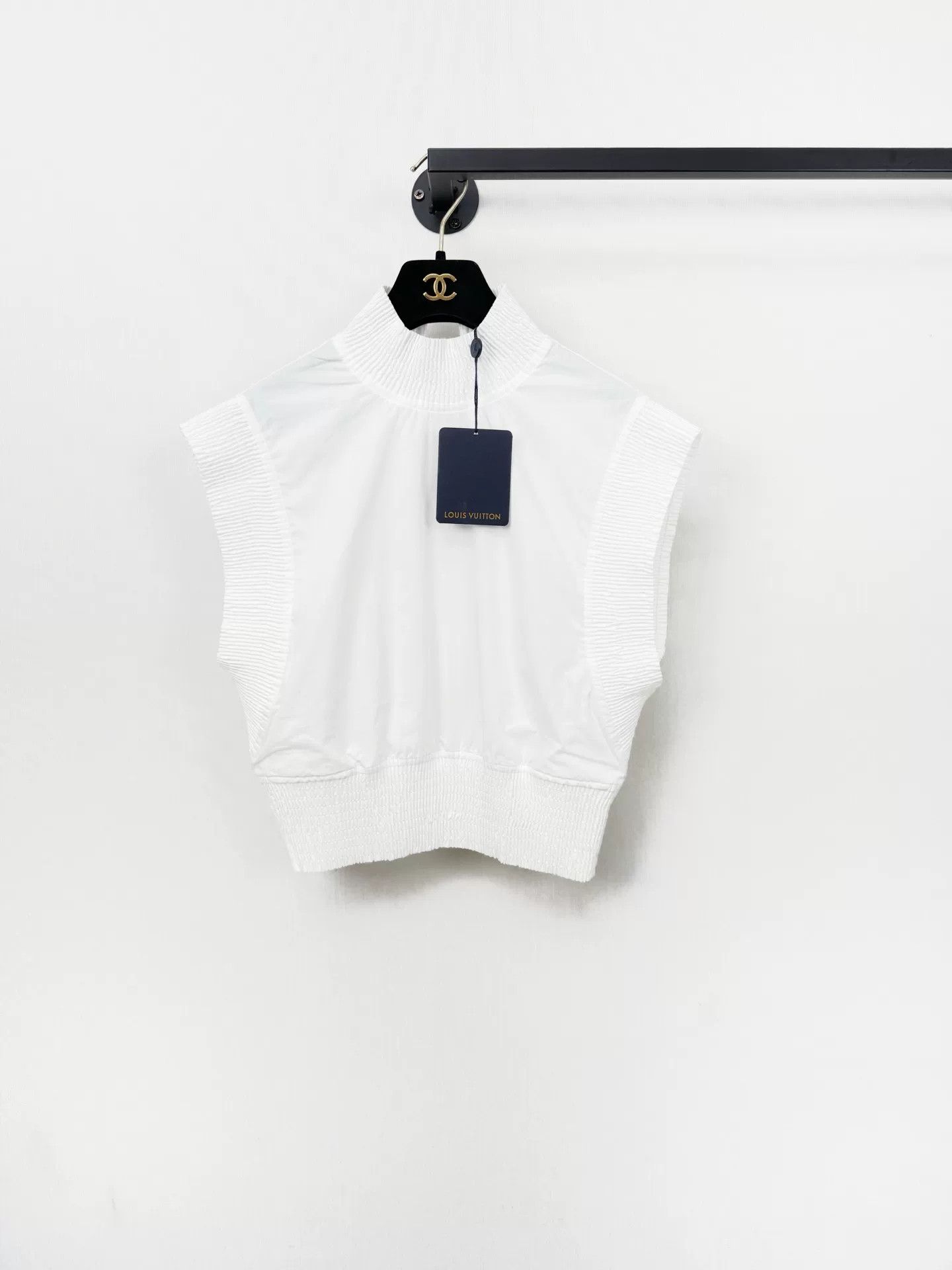 Louis Vuitton Louis Vuitton New Tag Women's Shirt Size XXS / US 00 / IT 34 - 1 Thumbnail