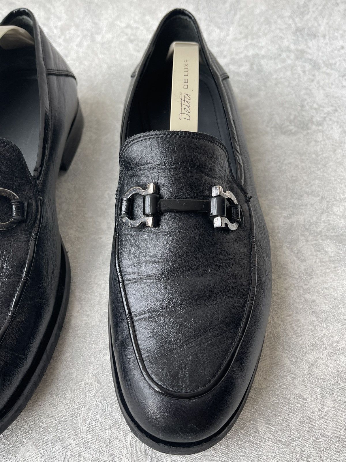Salvatore Ferragamo Salvatore Ferragamo Gancini Leather Loafers Unisex Size US 9 / IT 39 - 16 Thumbnail