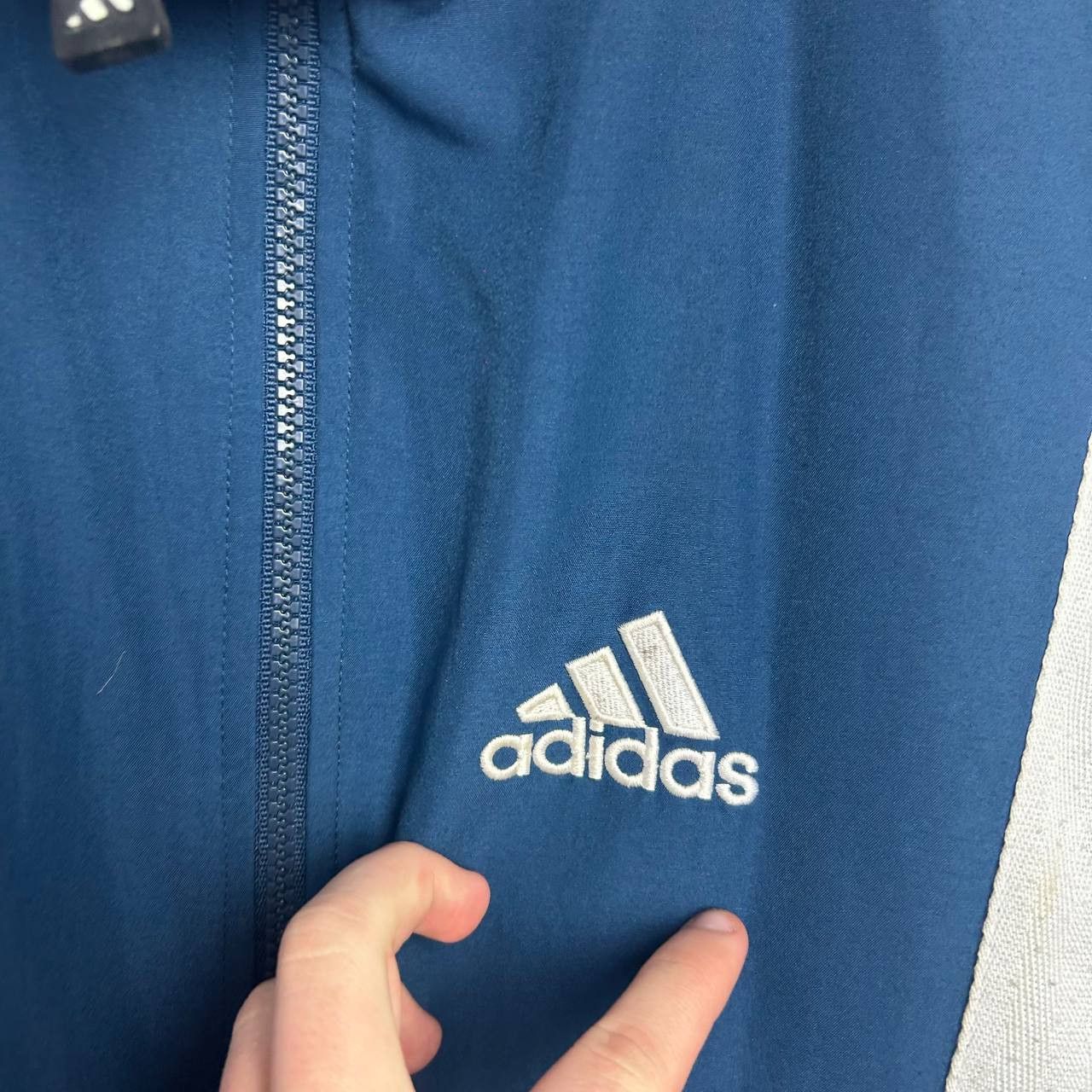 Adidas Vintage Adidas Small logo 90s streetwear bomber Size US L / EU 52-54 / 3 - 4 Thumbnail