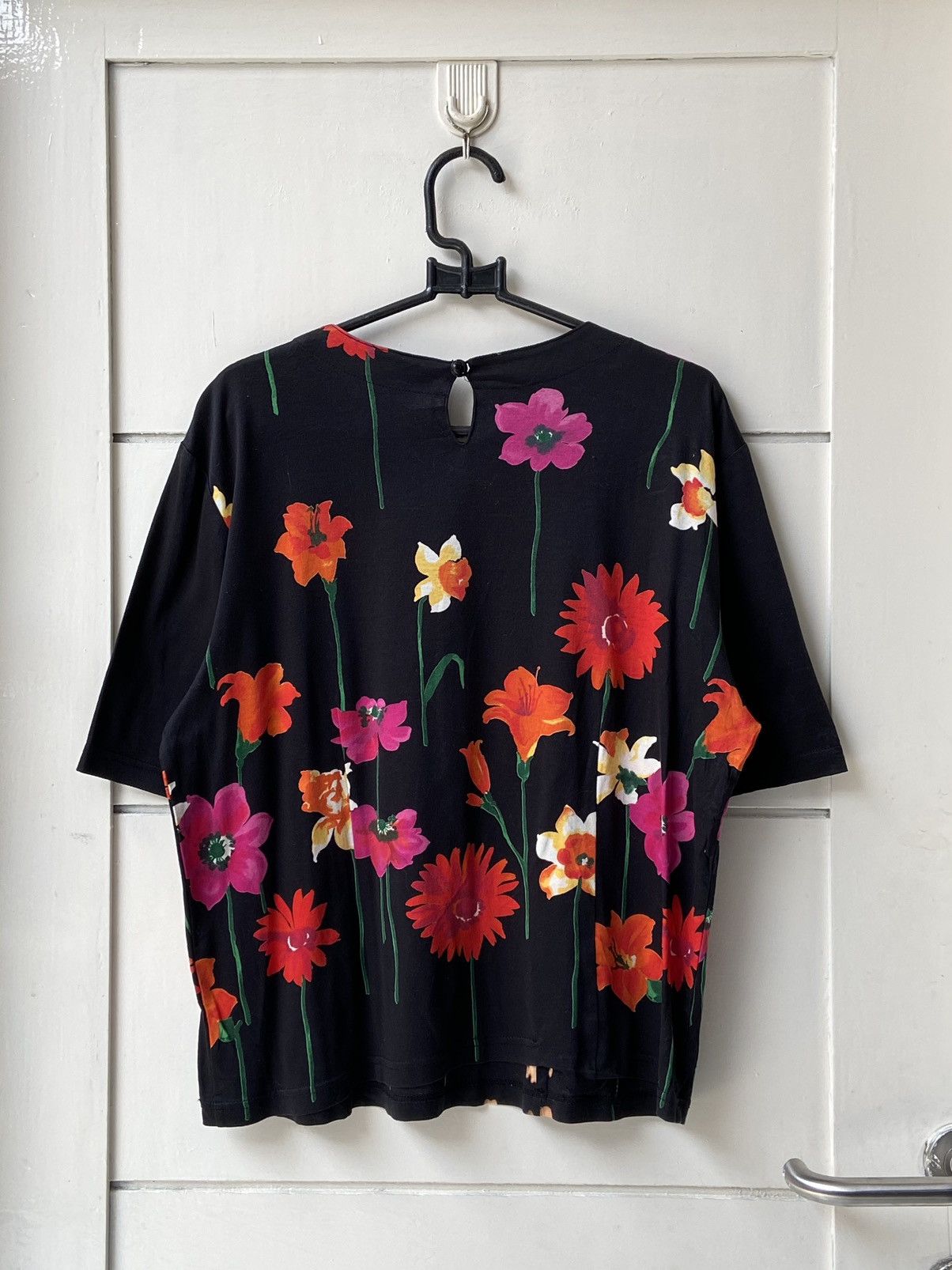 Pierre Balmain PIERRE BALMAIN Flower Motive T-shirt Size US S / EU 44-46 / 1 - 6 Thumbnail