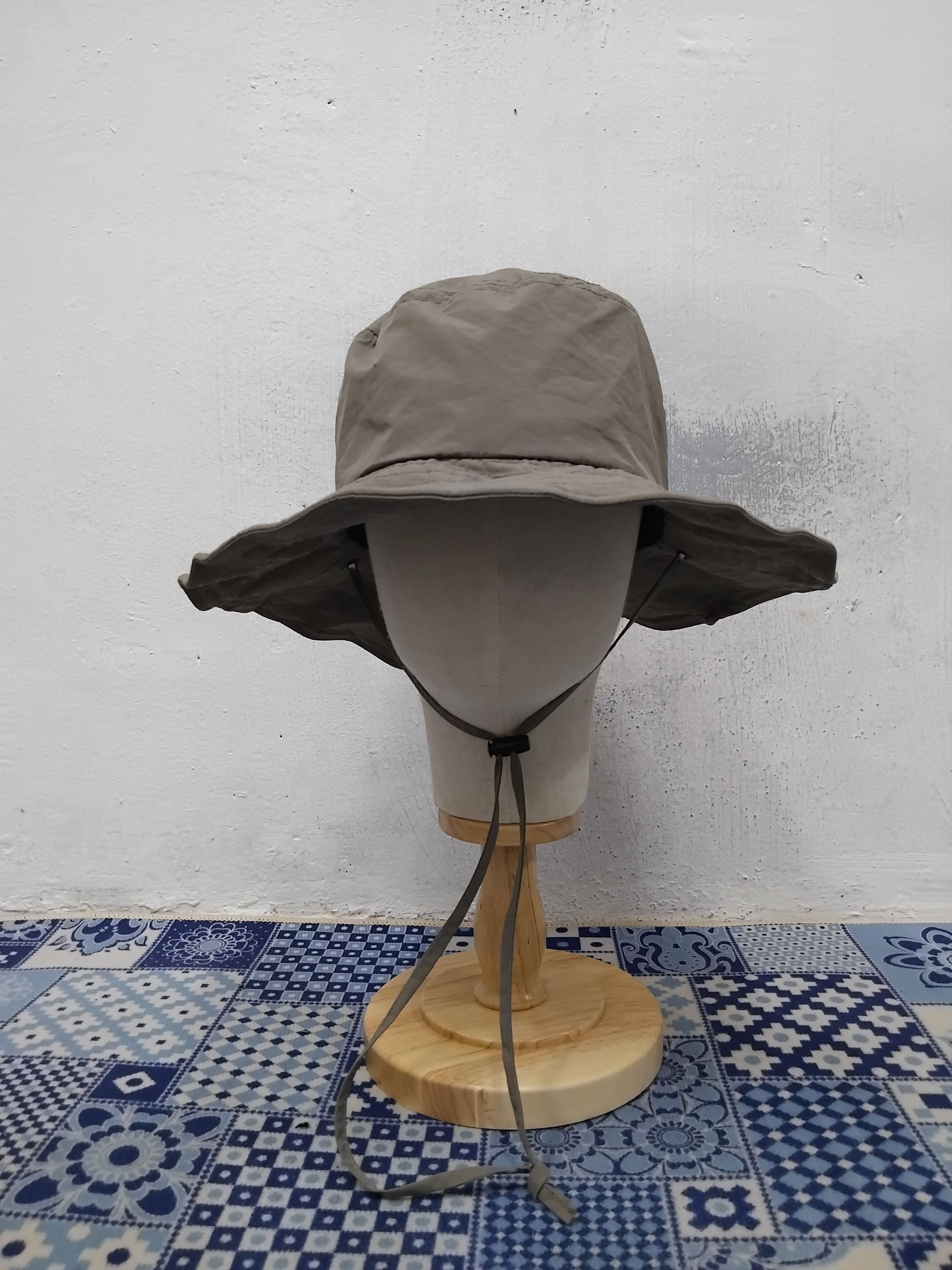 Japanese Brand Unbranded grey colour streetwear hunter hat Size 38 - 1 Thumbnail