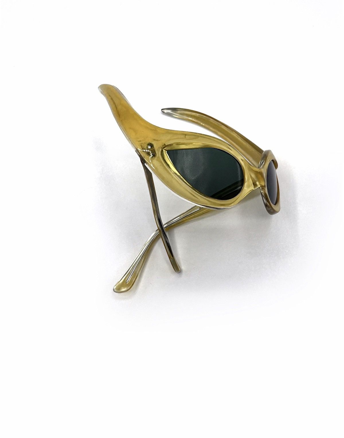 Oleg Cassini Oleg Cassini Futuristic Wraparound Sunglasses Size ONE SIZE - 7 Thumbnail