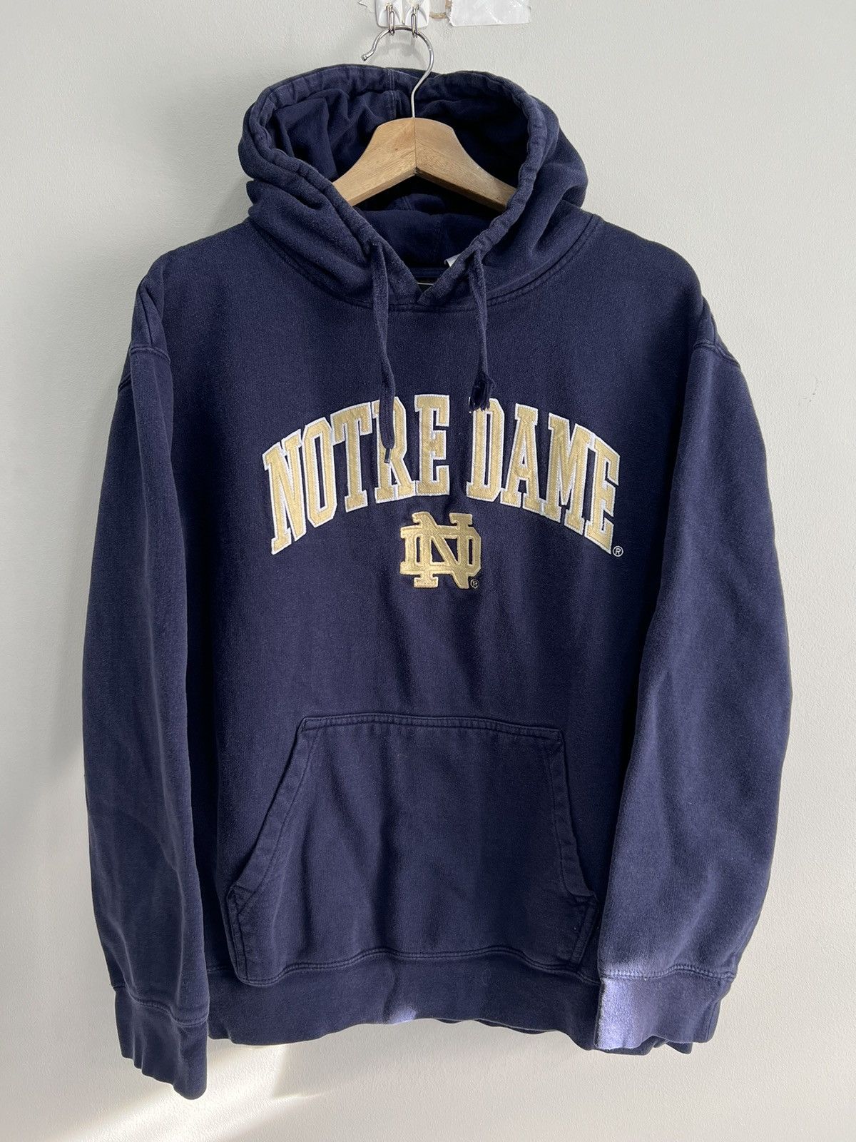 Vintage Vintage Notre Dame Hoodie Sweater Size US M / EU 48-50 / 2 - 1 Thumbnail