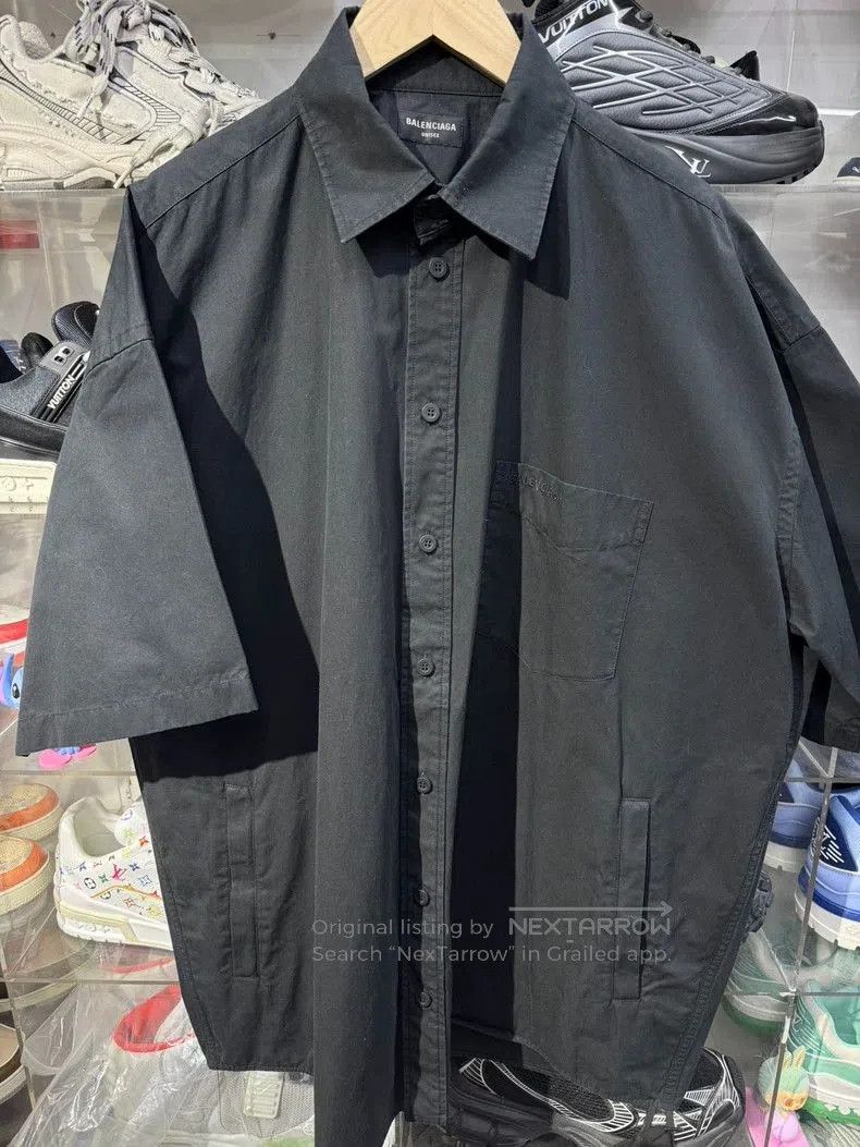 Balenciaga Balenciaga Black Logo Short Sleeve Shirt. Size US L / EU 52-54 / 3 - 1 Thumbnail