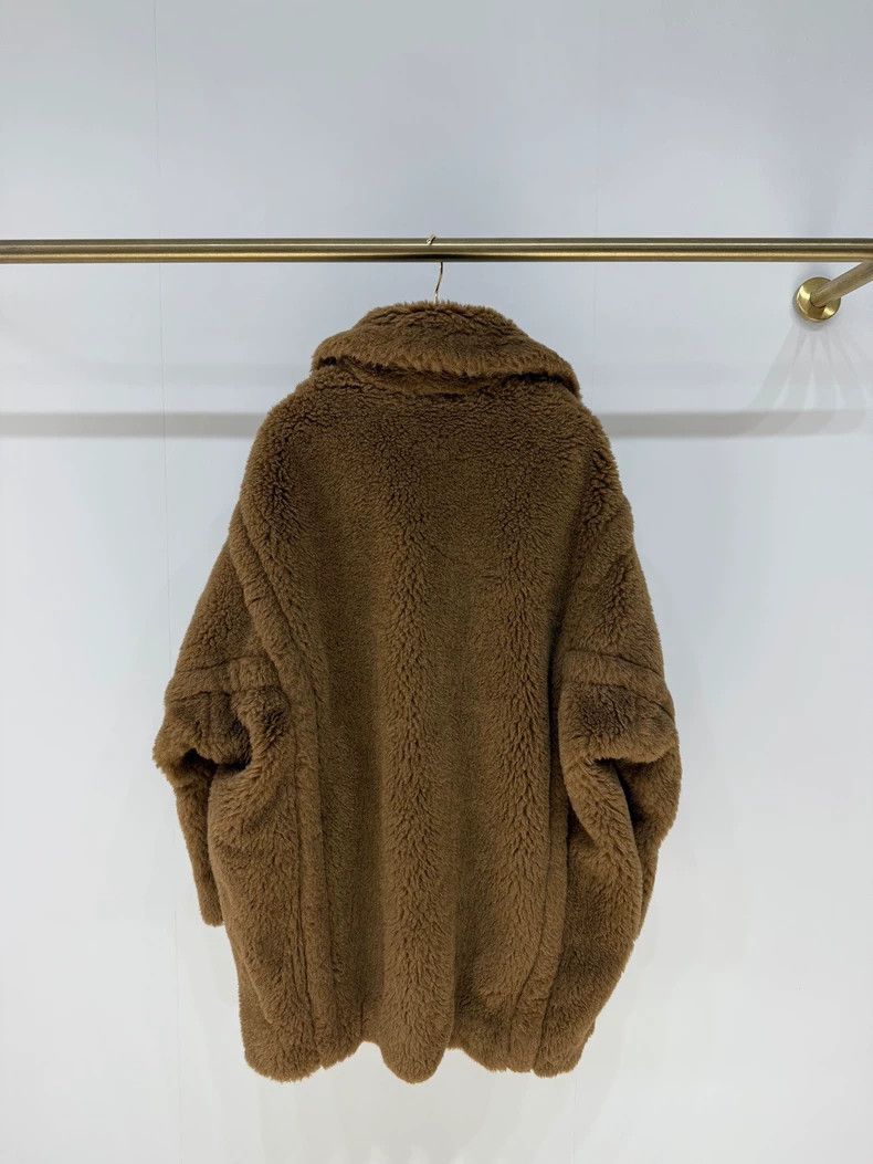 Max Mara Max Mara Short Teddy Jacket Size S / US 4 / IT 40 - 2 Thumbnail