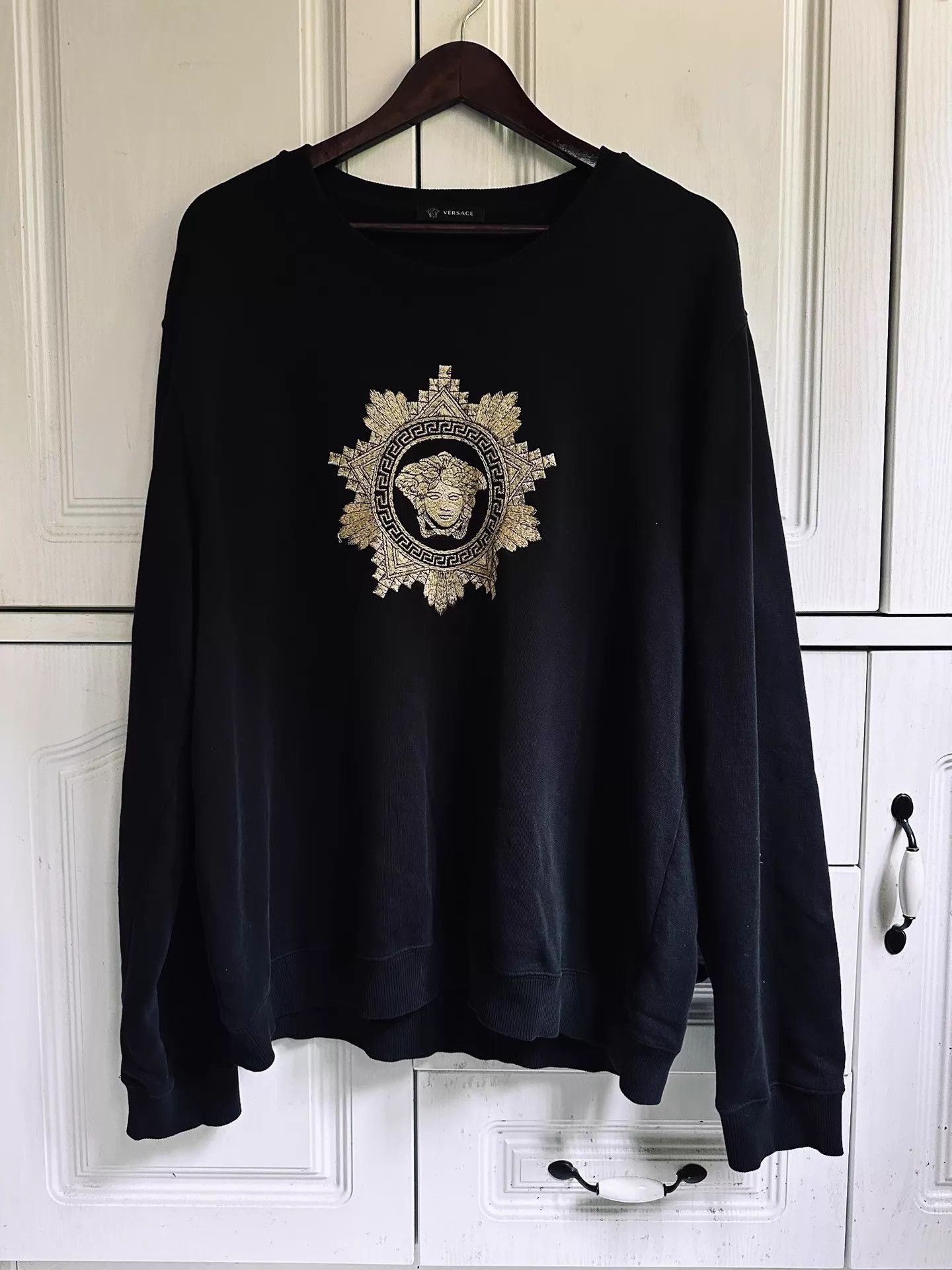 Versace Men's Versace Medusa Gold Embroidered 2XL Runway Sweatshirt Size US XXL / EU 58 / 5 - 1 Thumbnail