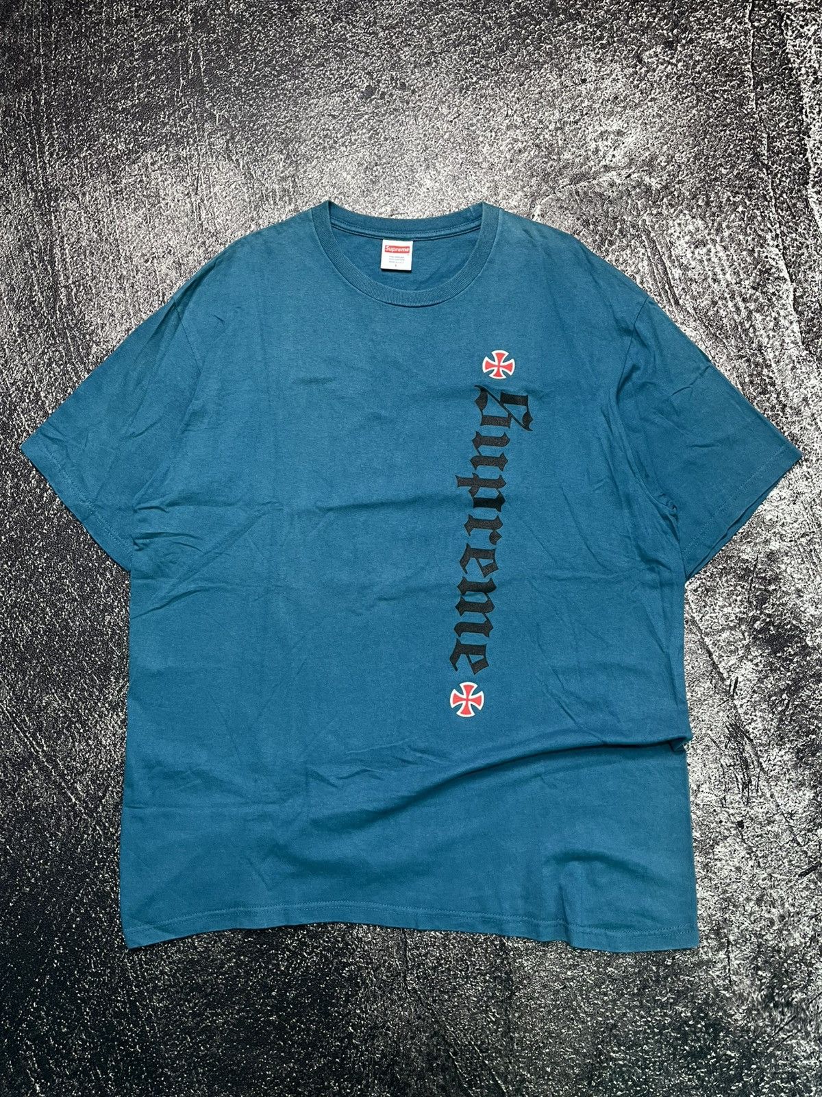 Supreme X independent T-Shirts supreme × Independent TEE