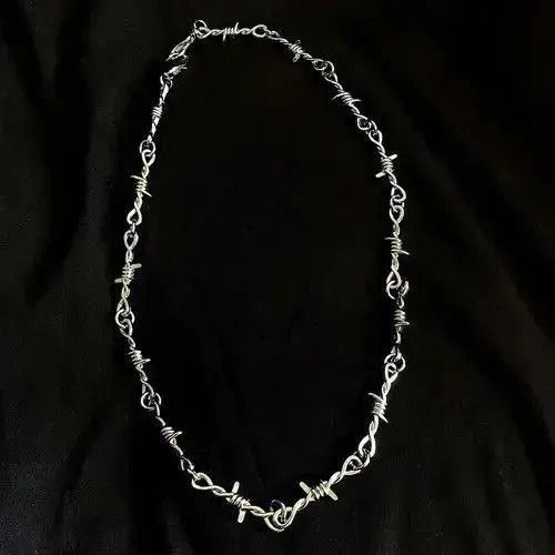 Other Vintage Twist Spiked Thorns Metal Barbed Wire Chain Size ONE SIZE - 6 Thumbnail
