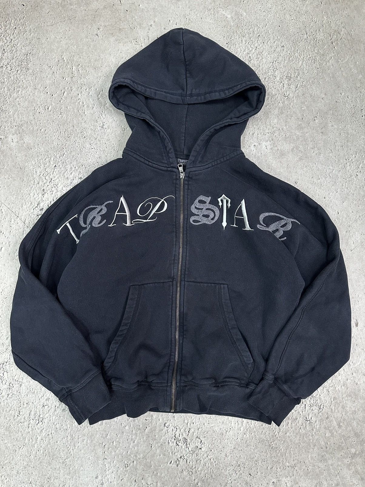 Trapstar London Vintage Trapstar Hoodie Faded Streetwear Y2k Oakley Style Size US S / EU 44-46 / 1 - 11 Thumbnail