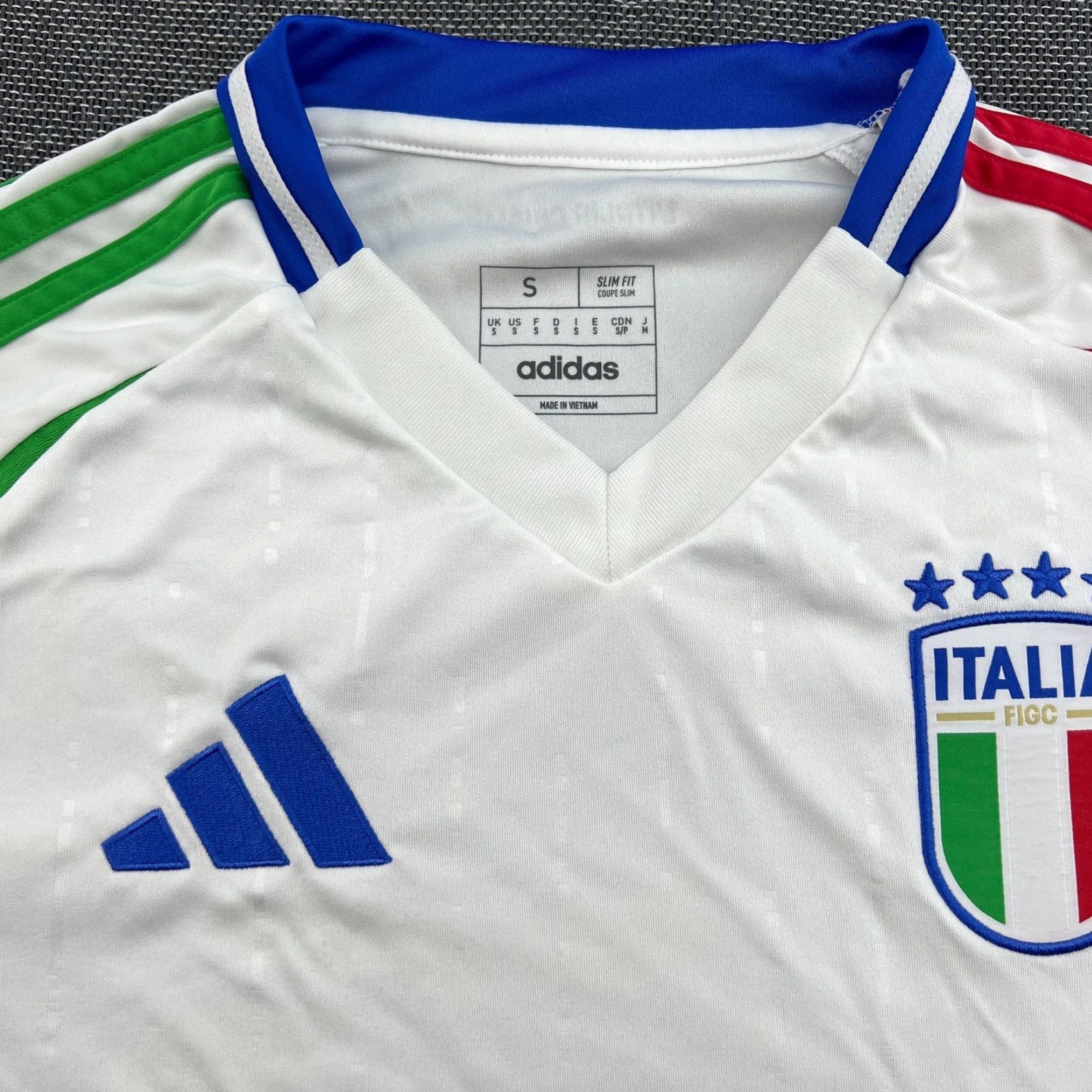 Adidas adidas Italy 2024 2025 Away Football Jersey Mens Small Shirt Size US S / EU 44-46 / 1 - 4 Thumbnail