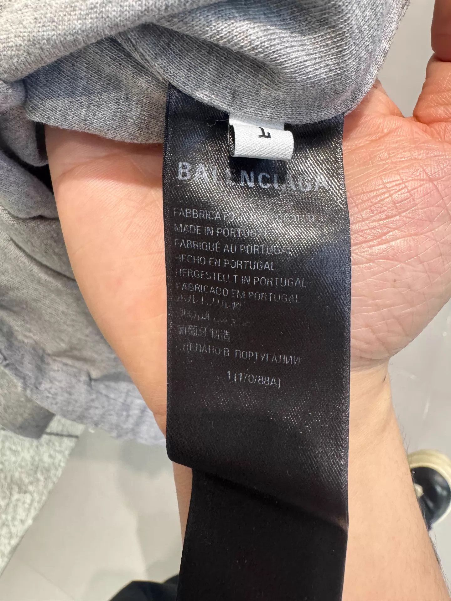 Balenciaga Balenciaga Gray Distressed Logo Oversized Short Sleeve Tee1 Size US S / EU 44-46 / 1 - 4 Thumbnail