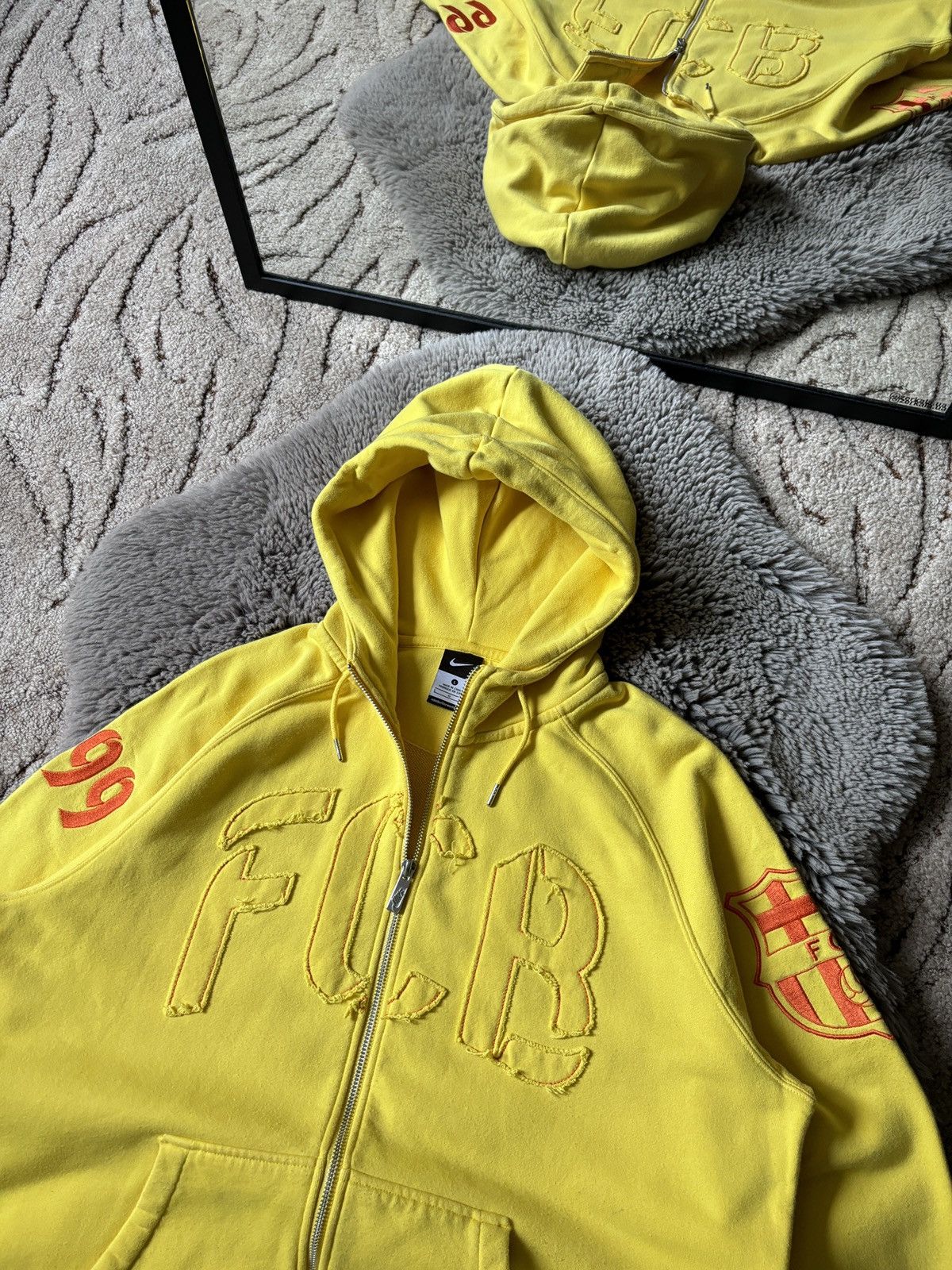 Japanese Brand × Nike × Vintage Nike Vintage FCB Barcelona Big Logo Y2K zip hoodie Size US L / EU 52-54 / 3 - 3 Thumbnail