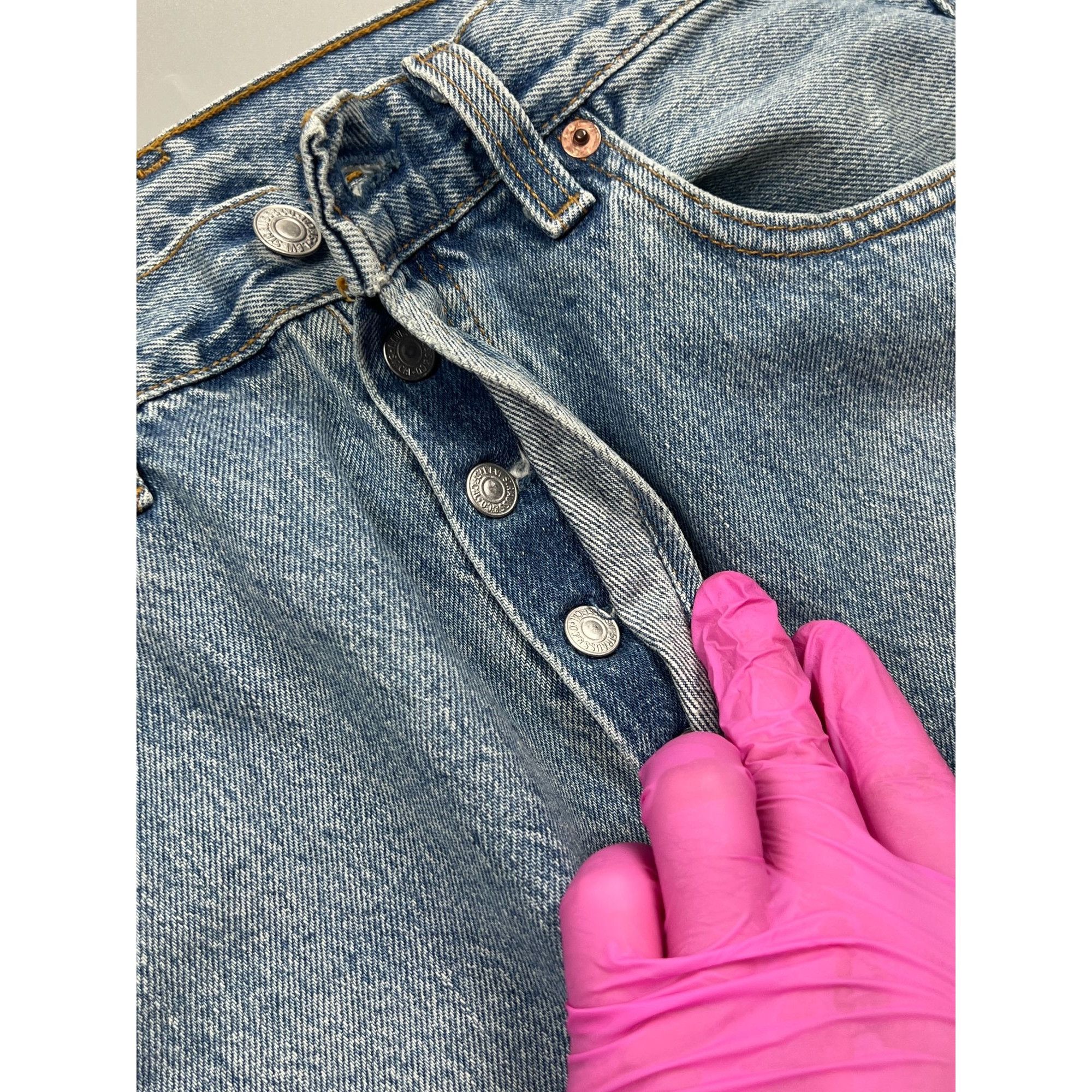 Levi's Levi’s 501 Light Wash Made In USA Denim Jeans Pants (Y0873) Size US 32 / EU 48 - 5 Thumbnail