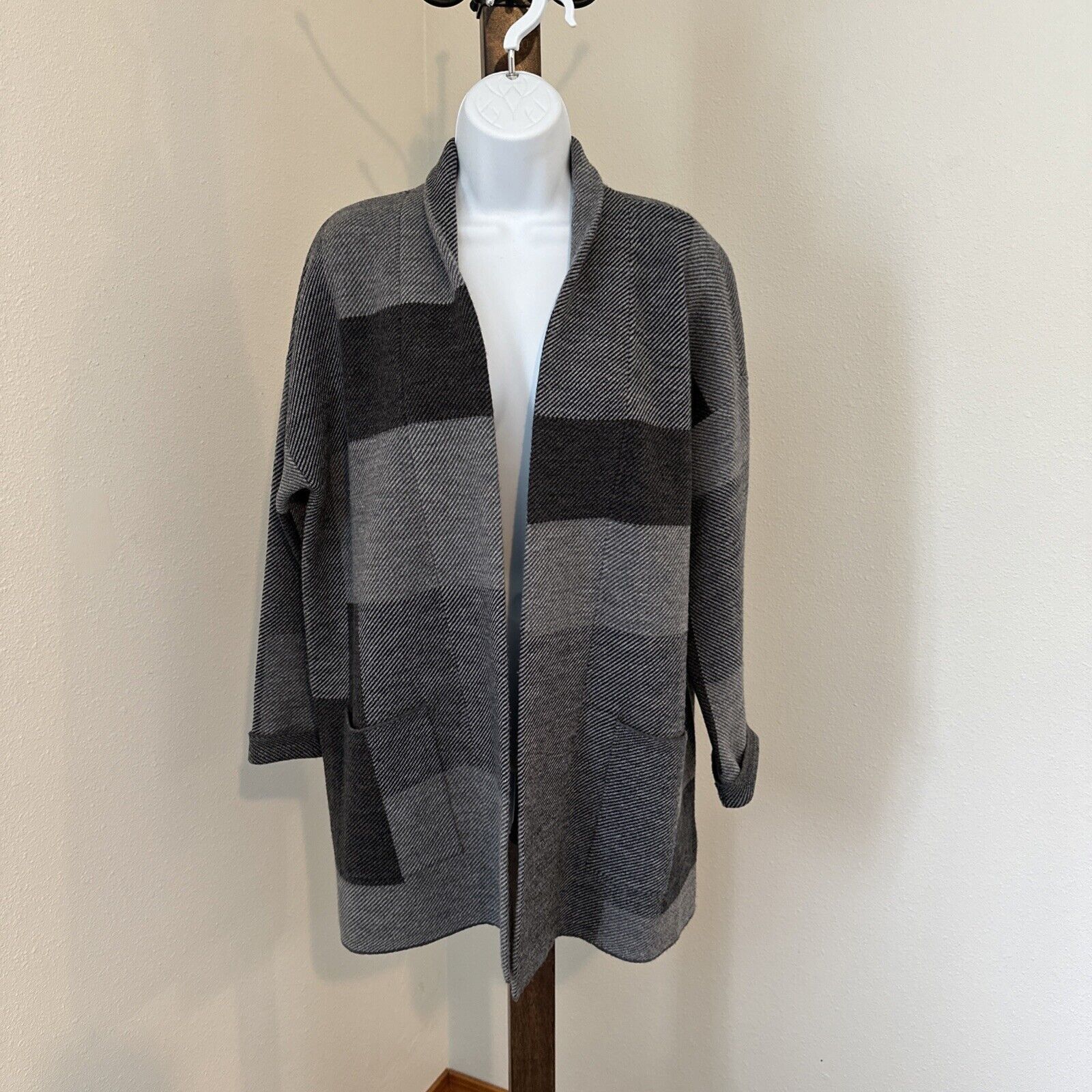 Eileen Fisher Eileen Fisher 100% Merino Wool Cardigan, Colorblock, Sz PM Size M / US 6-8 / IT 42-44 - 1 Thumbnail