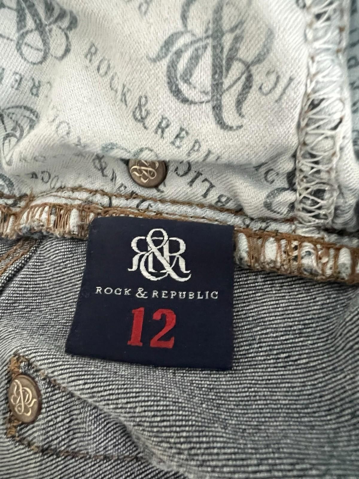 Rock & Republic Rock & Republic Shorts Size 12 Blue Denim Cutoff Stretch Size 34" / US 12 / IT 48 - 9 Thumbnail
