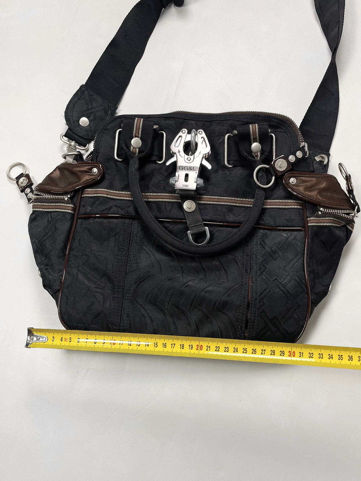 Japanese Brand George Gina & Lucy In & Out Vintage Black Carabiner Bag GGL Size ONE SIZE - 14 Thumbnail