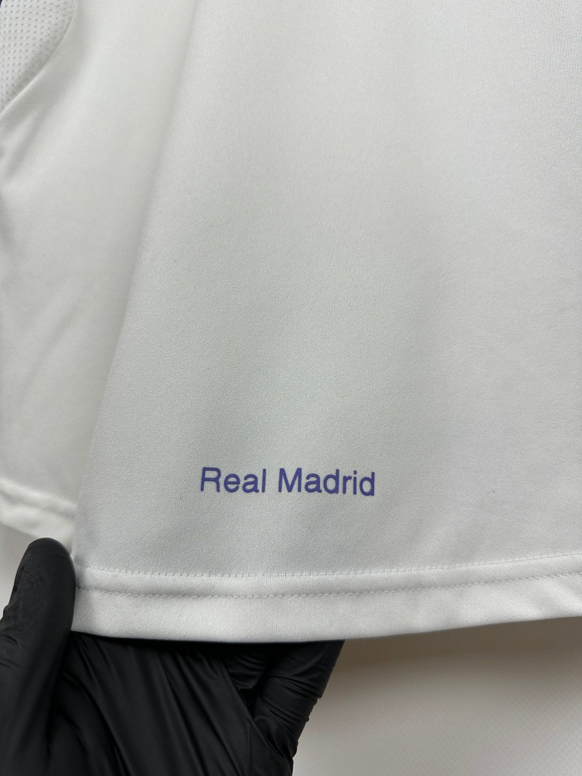 Adidas 2007/08 Adidas Real Madrid Vintage Home Soccer Jersey Size US S / EU 44-46 / 1 - 19 Thumbnail