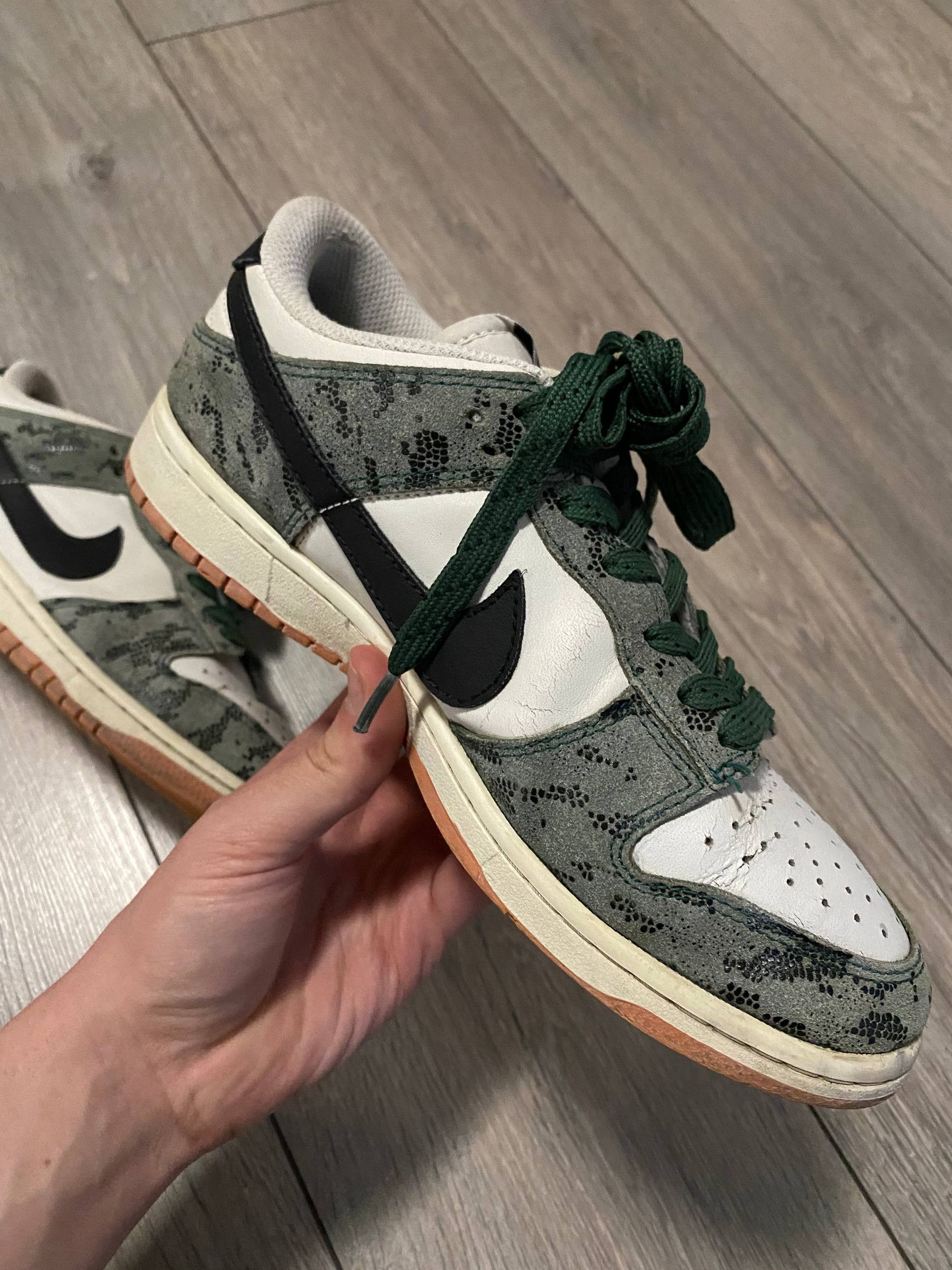 Nike Nike Dunk Low Sneakers Green White Scales Size: 40 Size US 7 / EU 40 - 4 Thumbnail