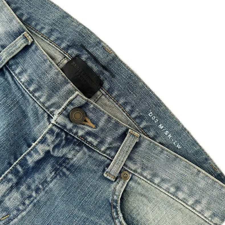 Saint Laurent Paris Saint Laurent SLP 16aw D02 Distressed Jeans. Size US 32 / EU 48 - 4 Thumbnail
